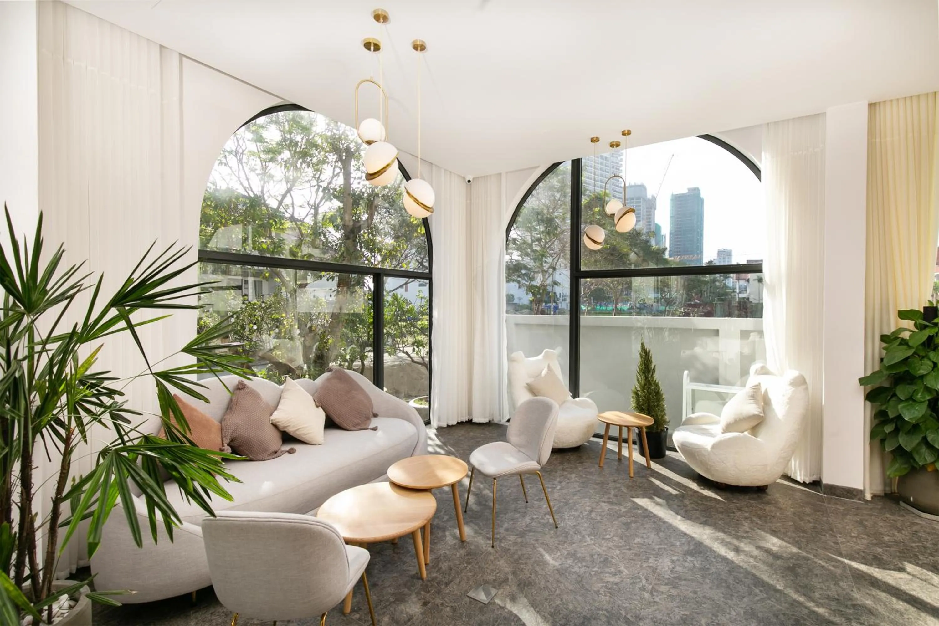 Lobby or reception in Maple Suite Hotel & Apartment