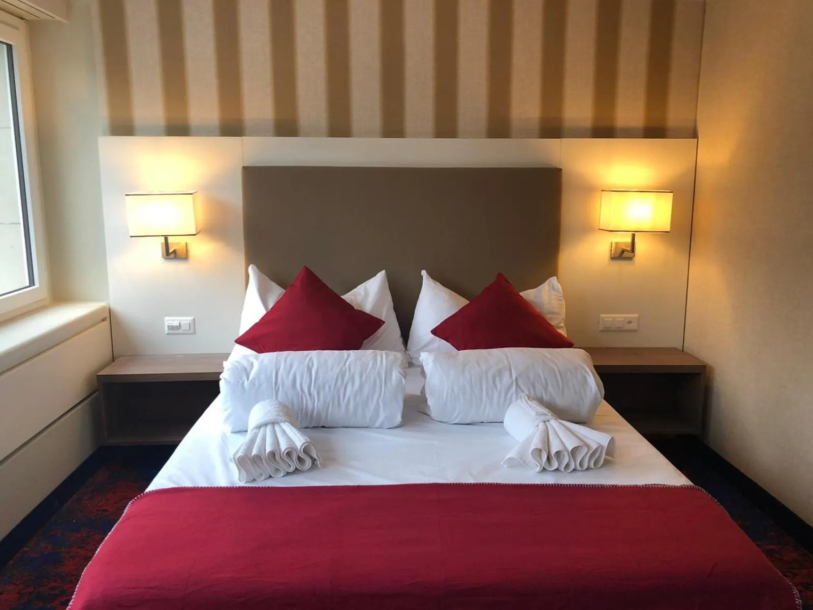 Bedroom, Bed in My Home Hotel - Free Parking