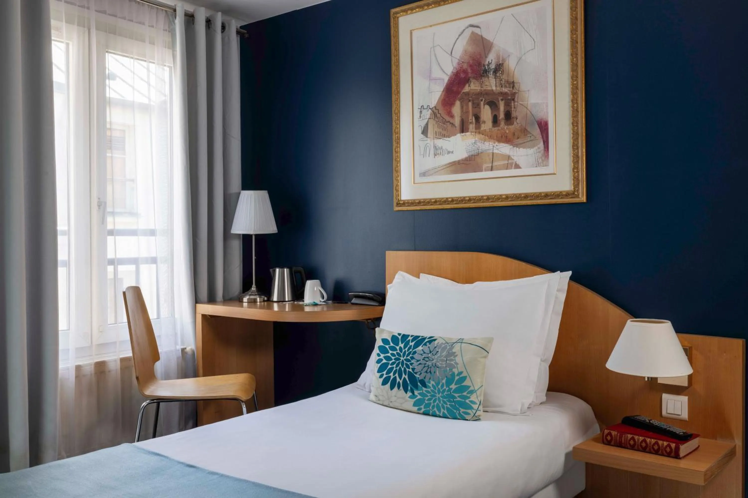 Bedroom, Bed in Grand Hotel du Calvados - Opera