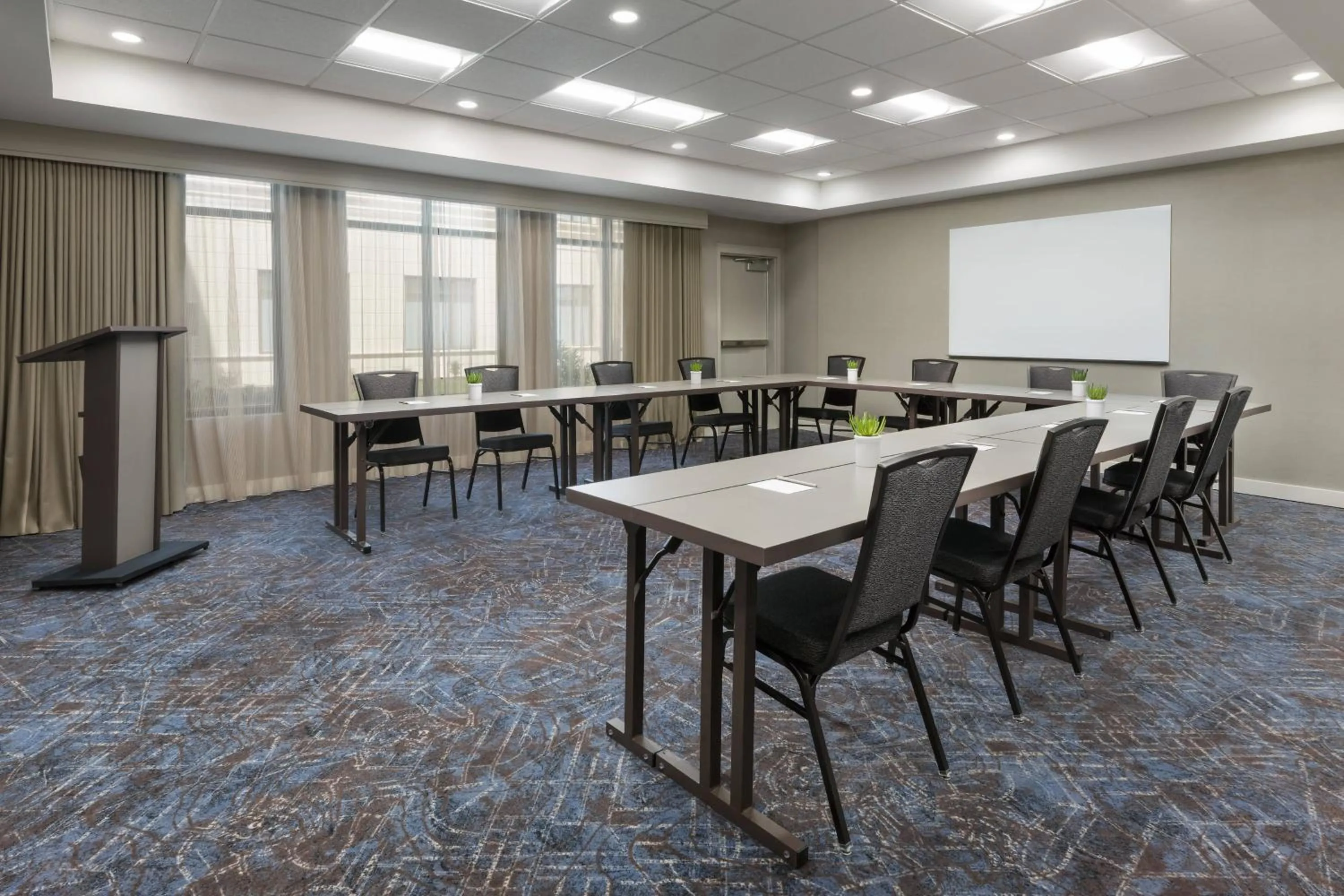 Meeting/conference room in Residence Inn Long Island Garden City