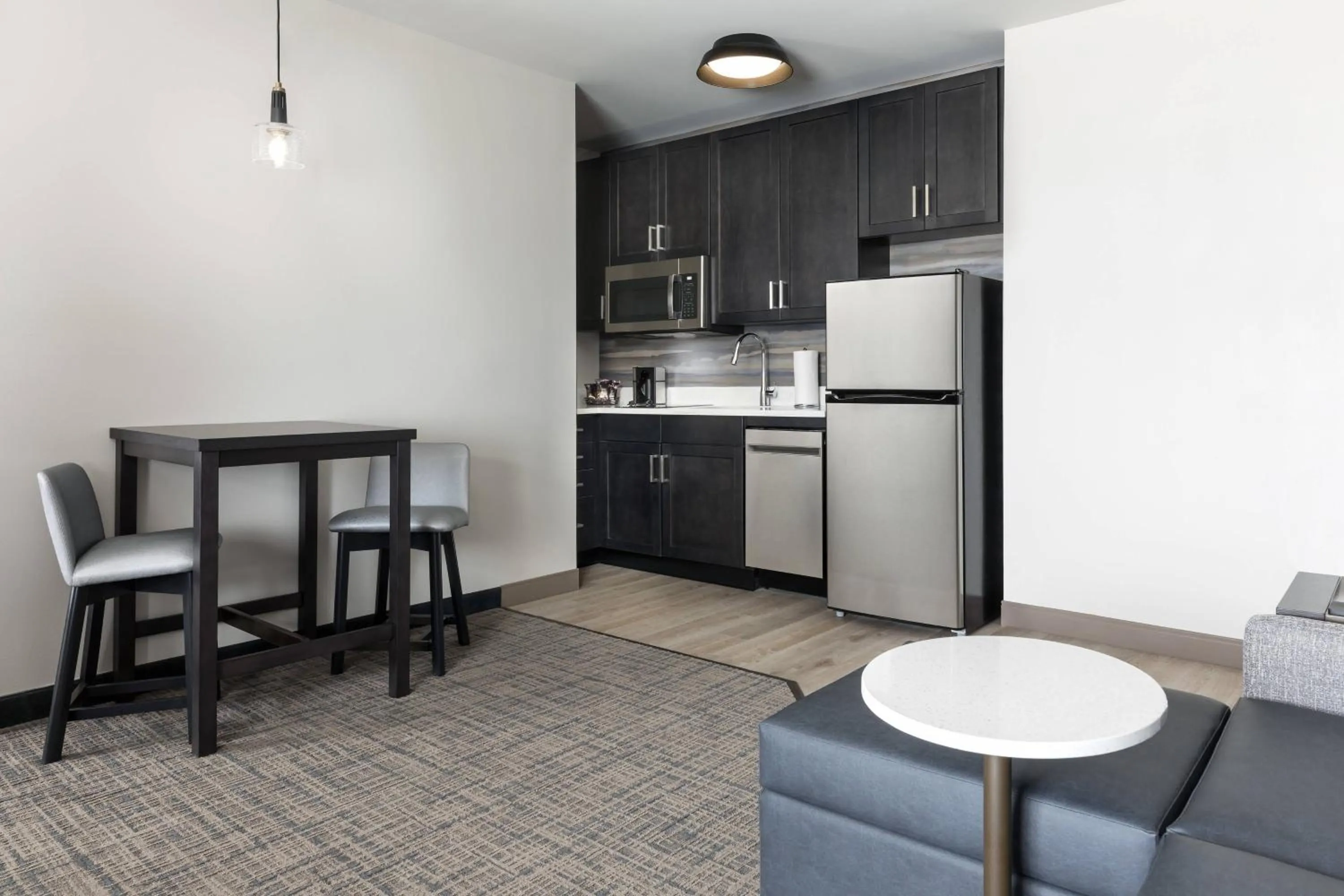Kitchen or kitchenette in Residence Inn Long Island Garden City