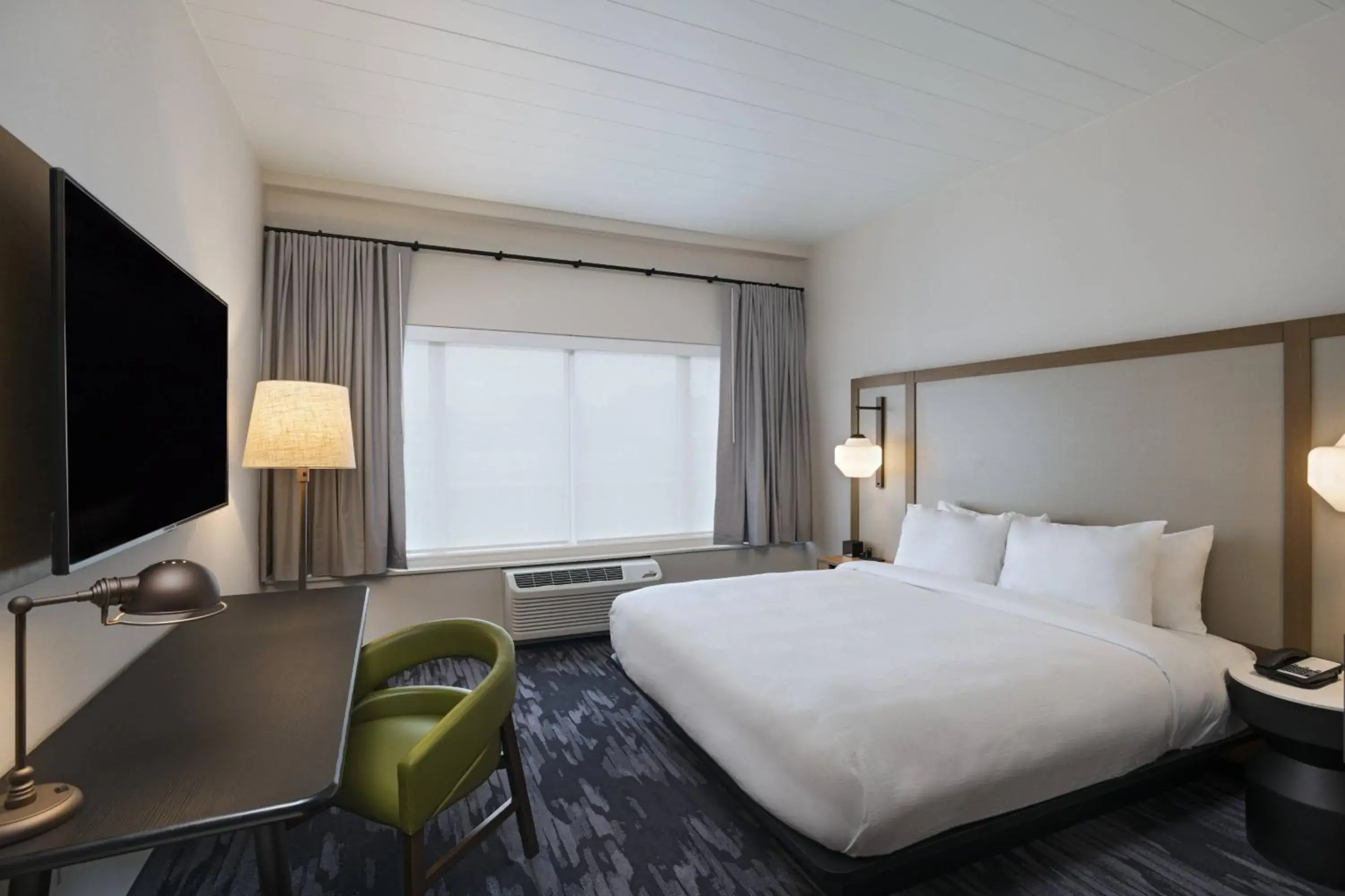 Guest Room, 1 King in Fairfield Inn and Suites by Marriott St Louis Downtown Guest Room, 1 King in Fairfield Inn and Suites by Marriott St Louis Downtown