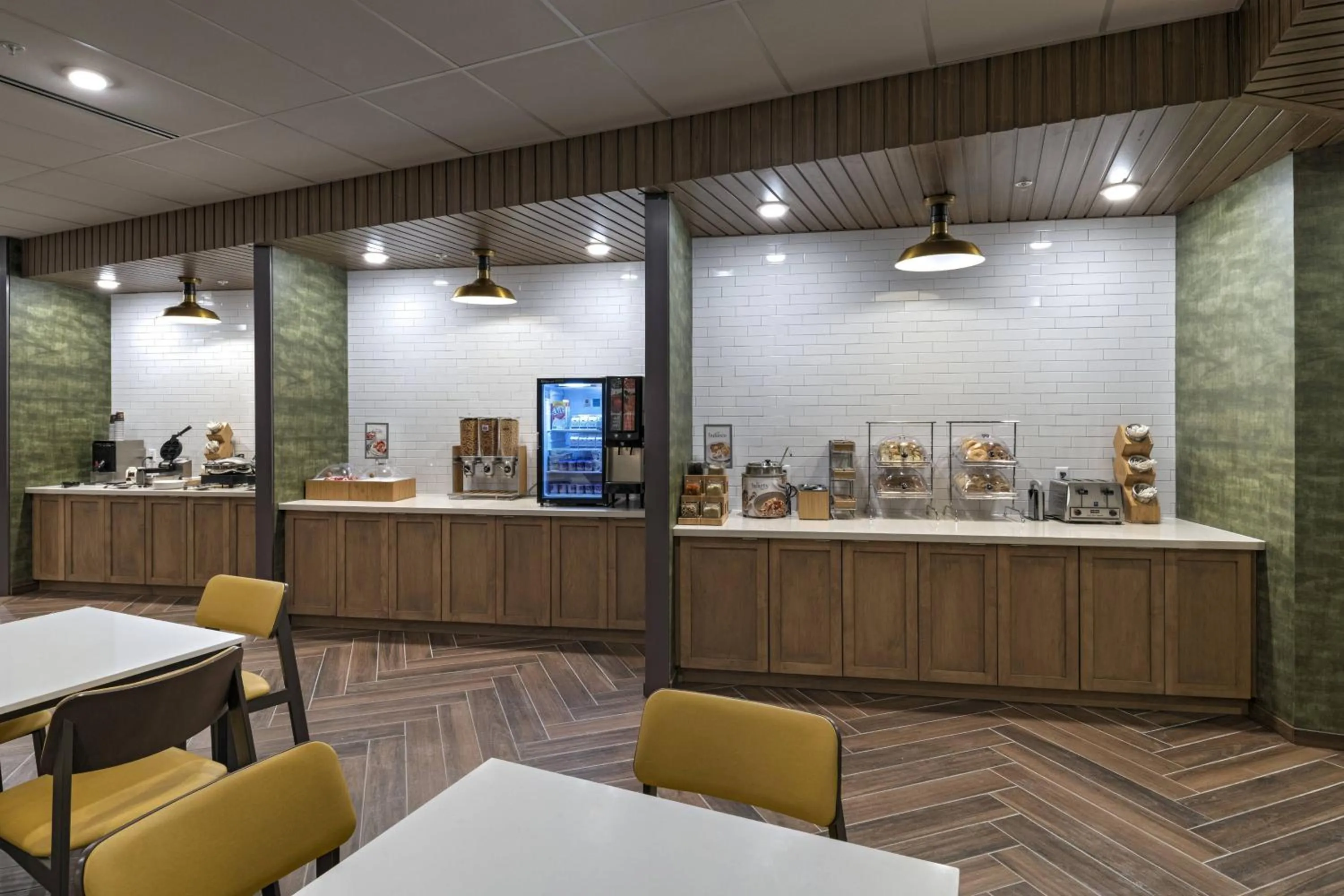 Breakfast in Fairfield Inn and Suites by Marriott St Louis Downtown