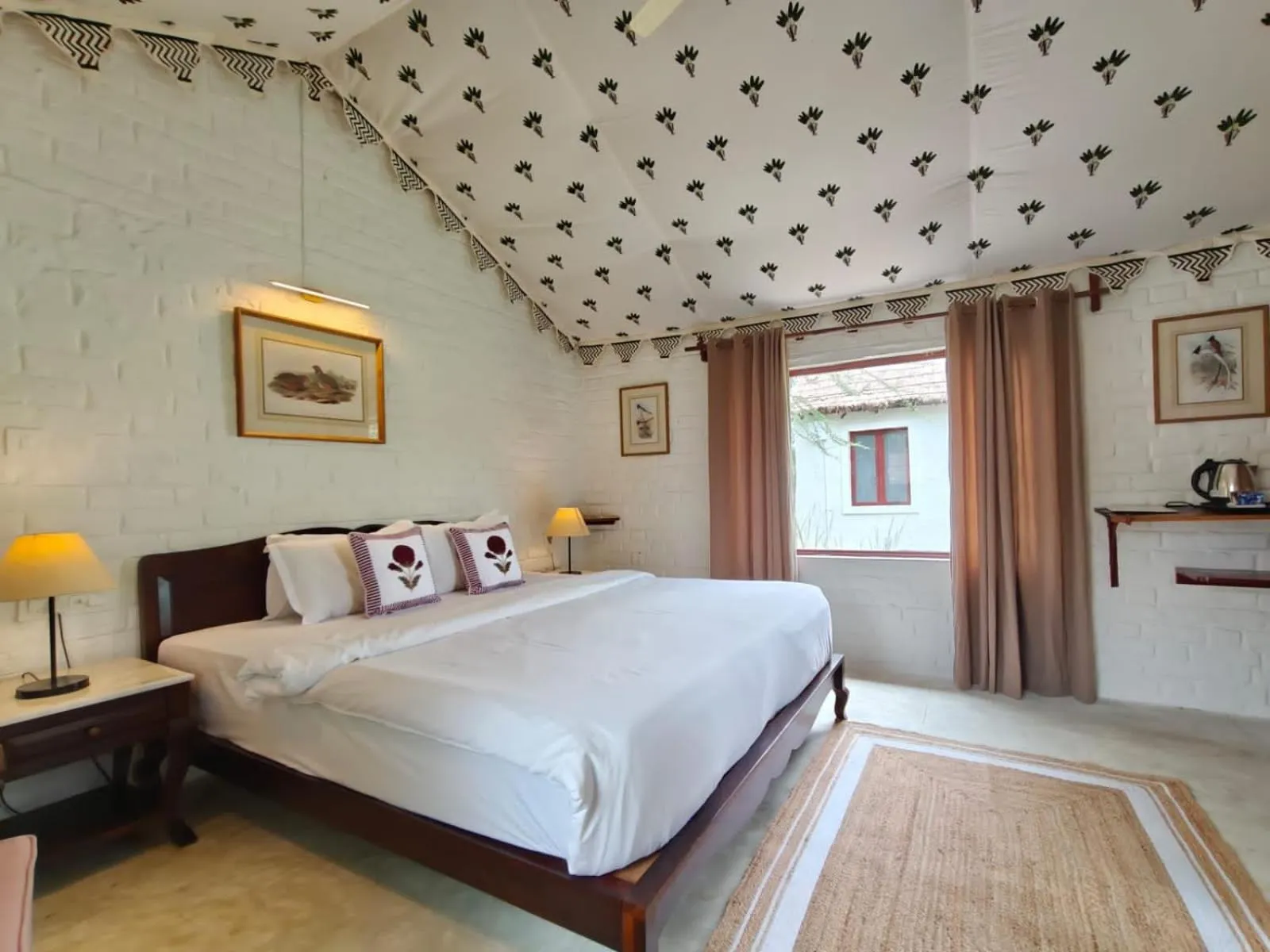 Photo of the whole room, Bed in Camp Lands End