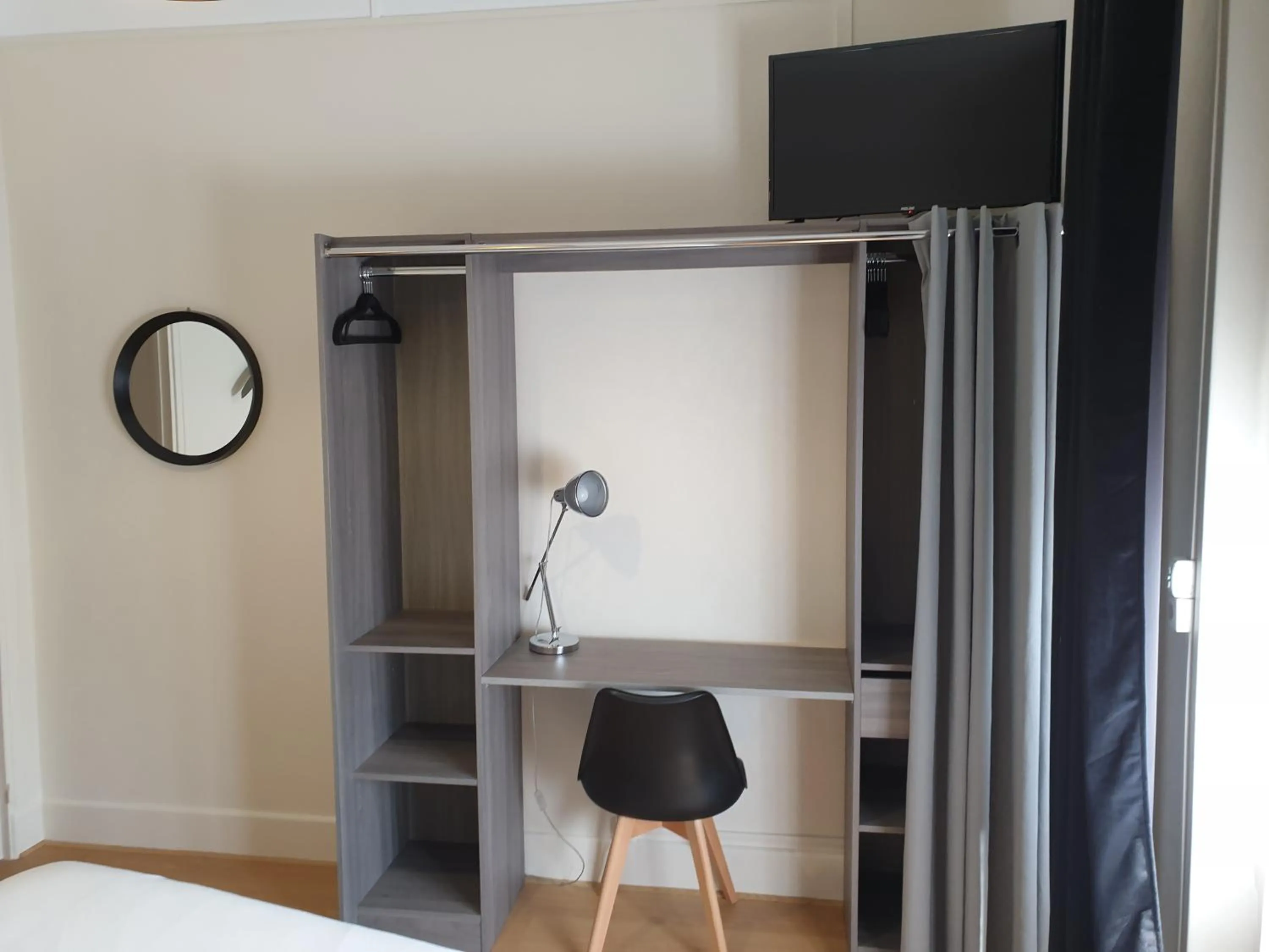 hair dresser in Hotel Le Splendid