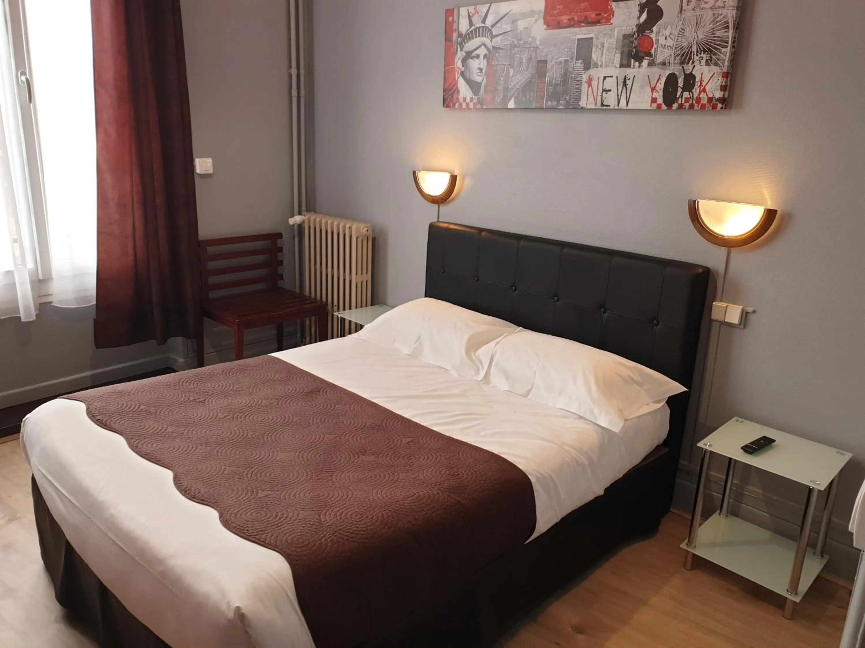 Bedroom, Bed in Hotel Le Splendid