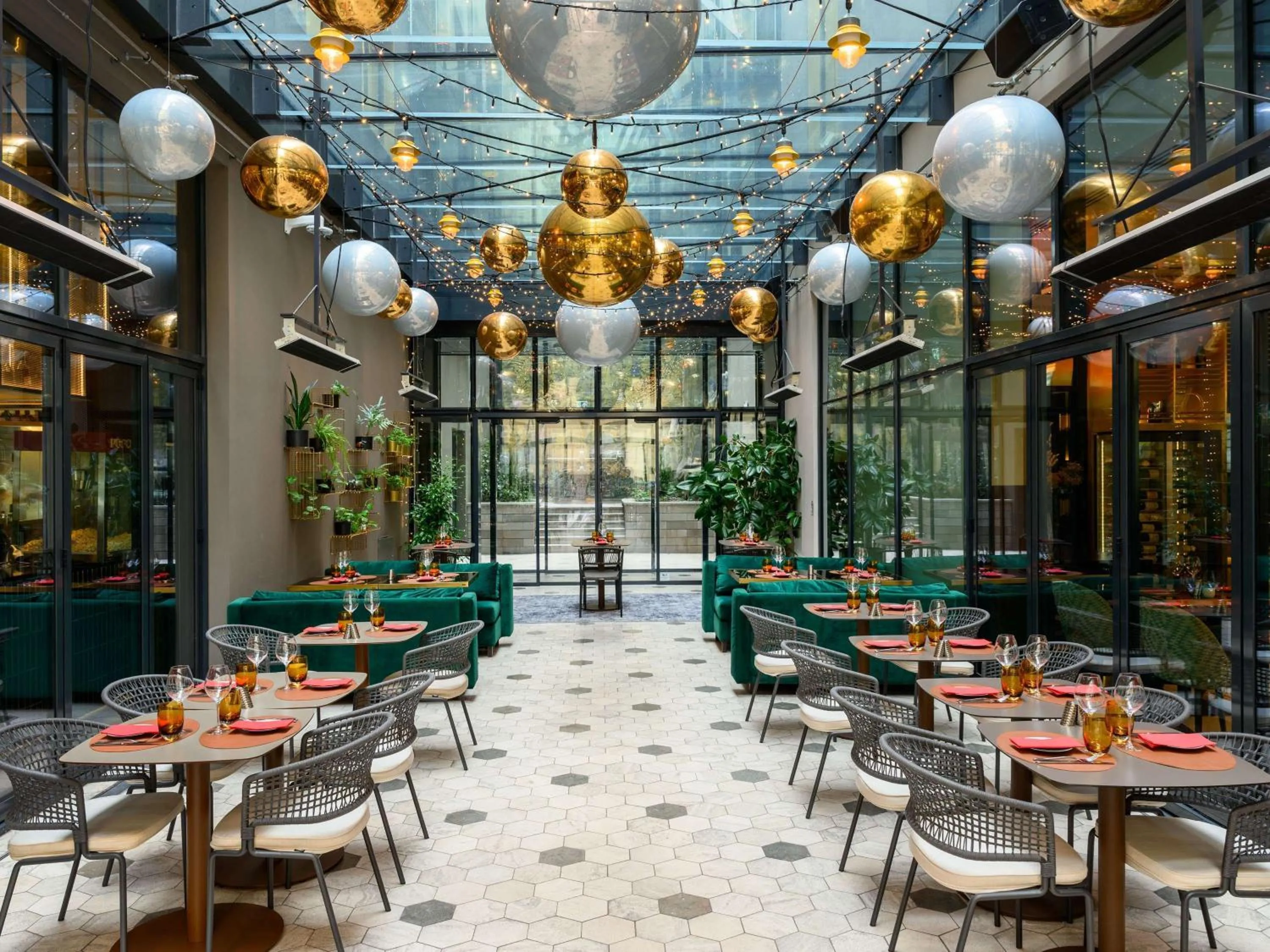 Restaurant/places to eat in Hard Rock Hotel Budapest