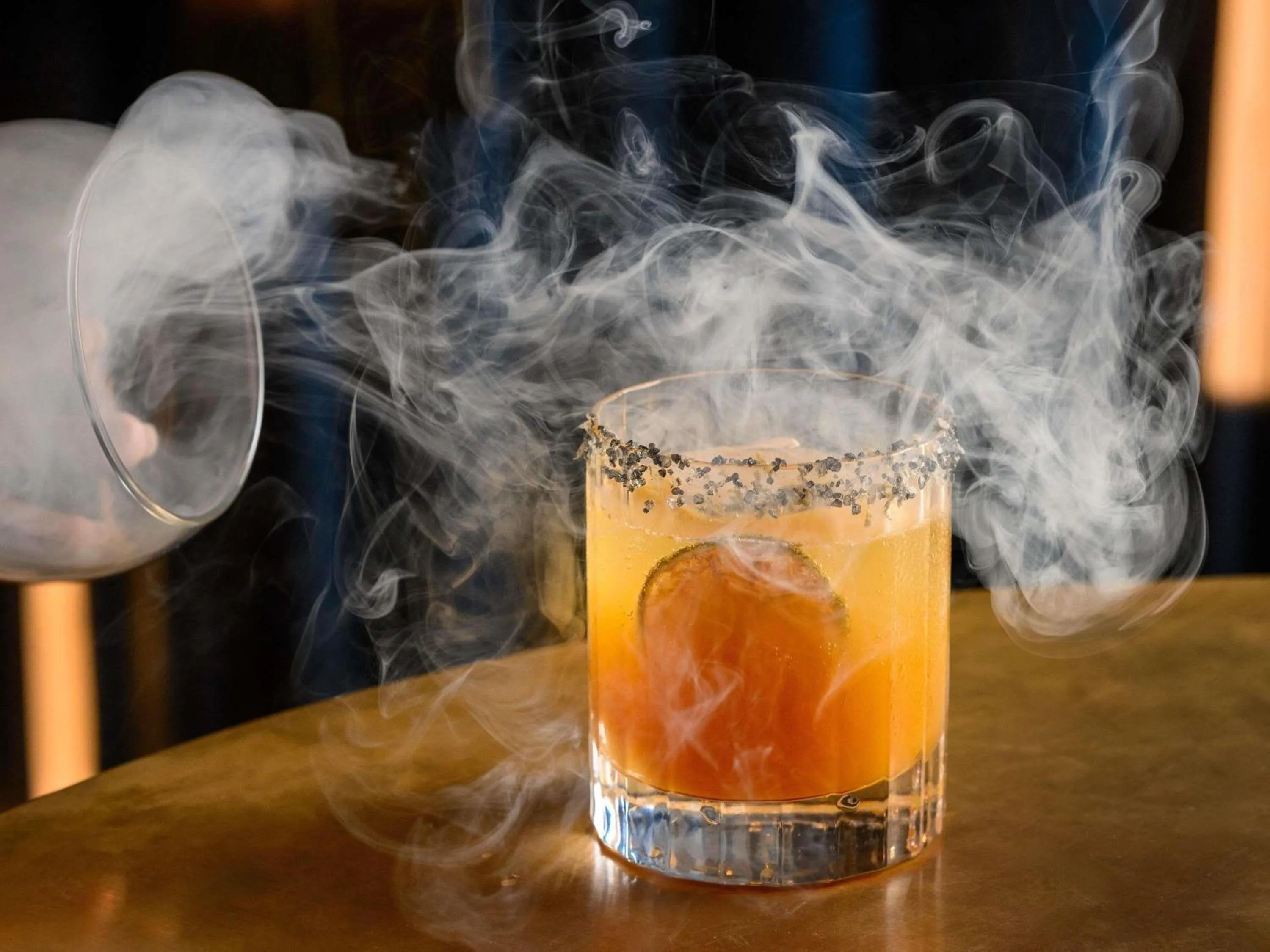 Lounge or bar in Pullman Budapest