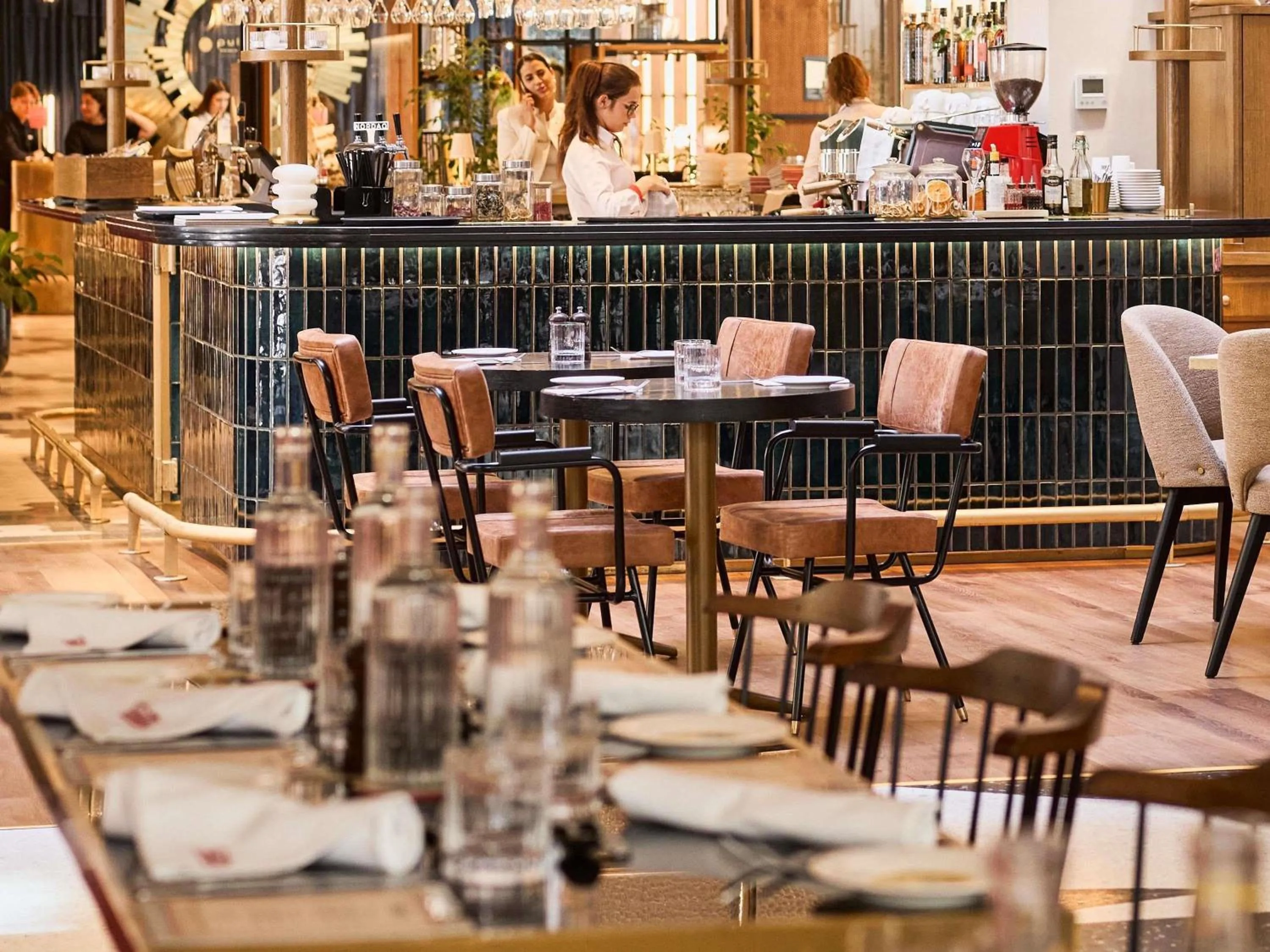 Restaurant/places to eat in Pullman Budapest