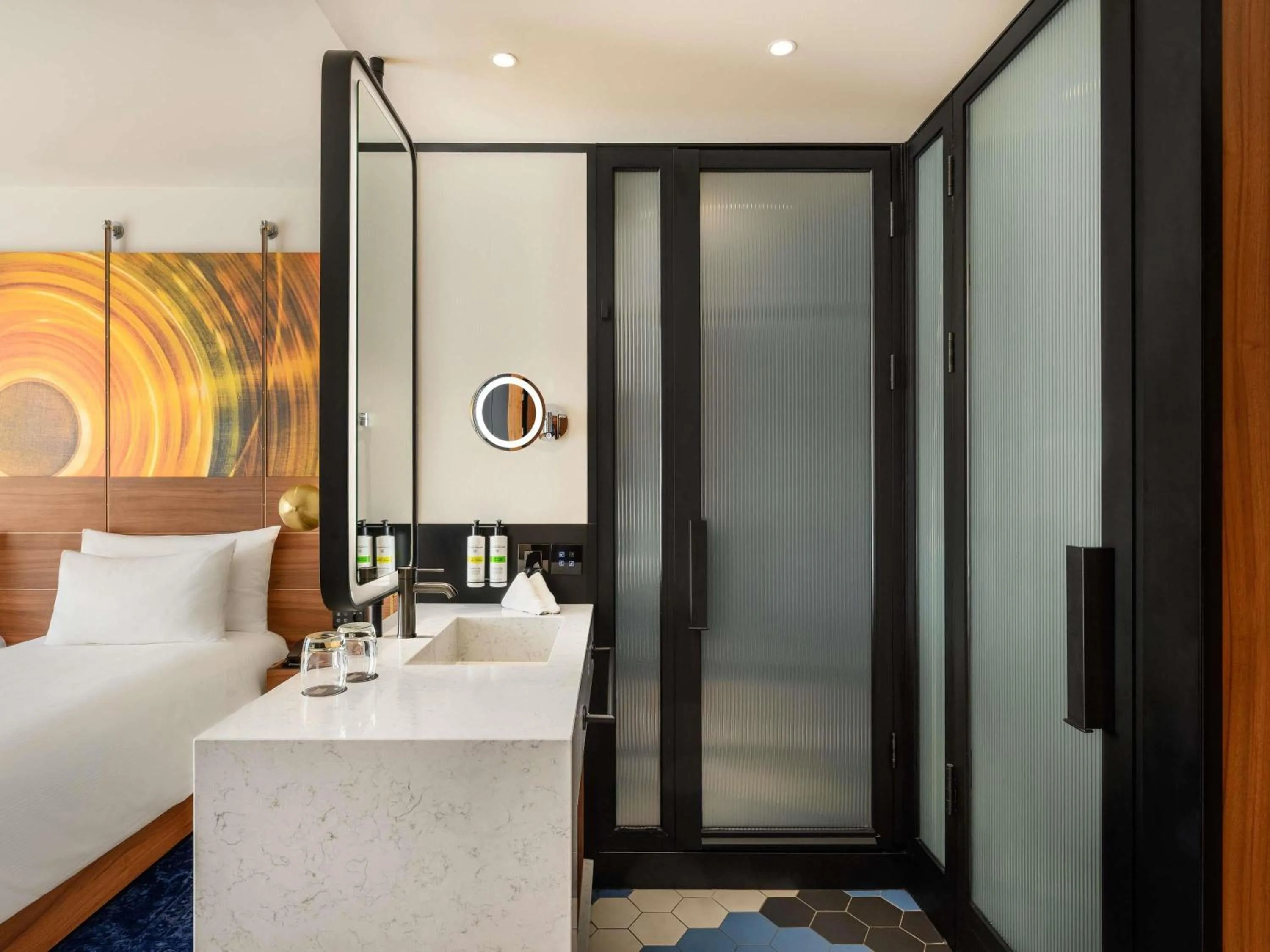 Bathroom in Pullman Budapest