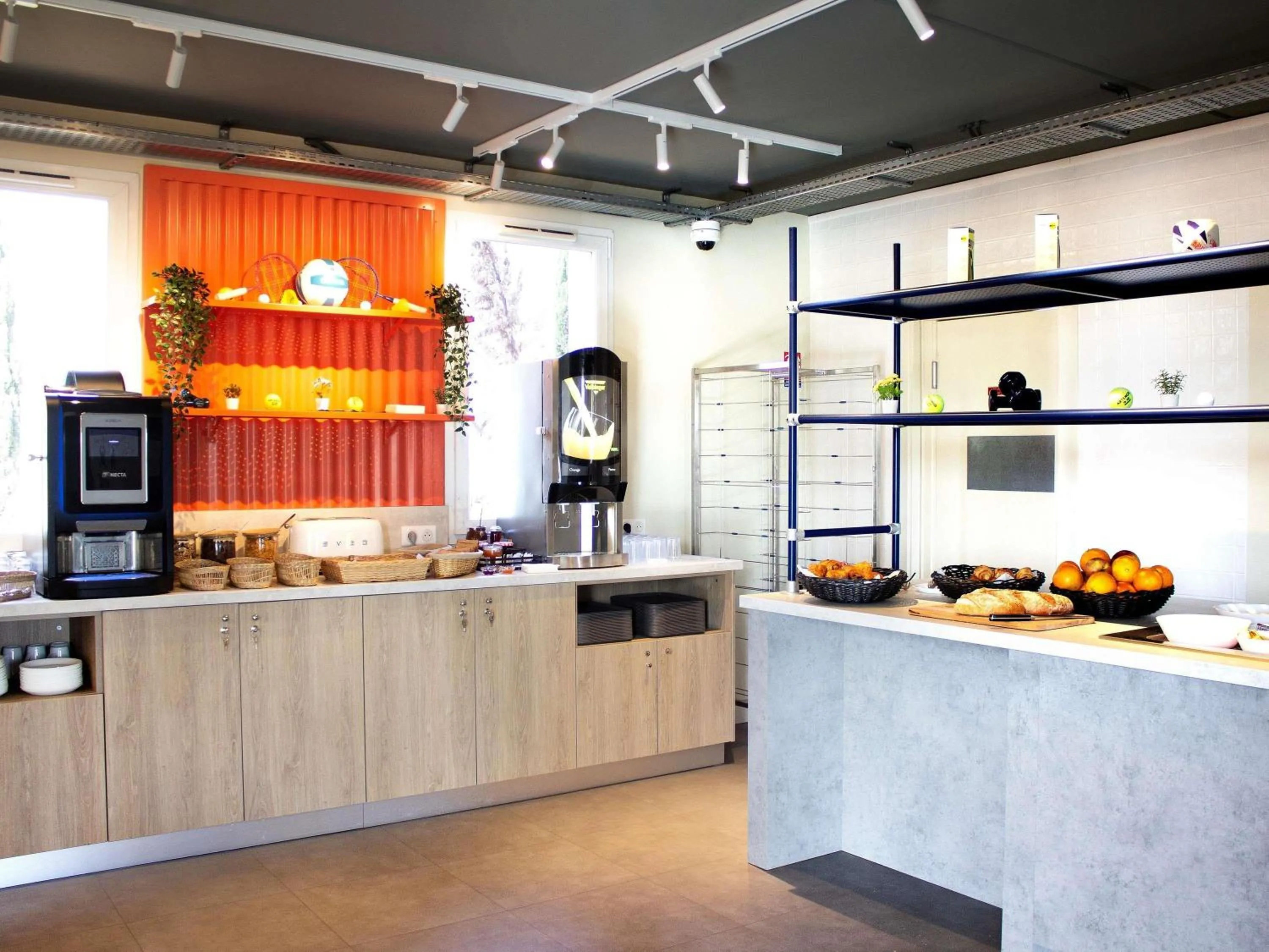 Breakfast in ibis budget Lunel Porte de Camargue