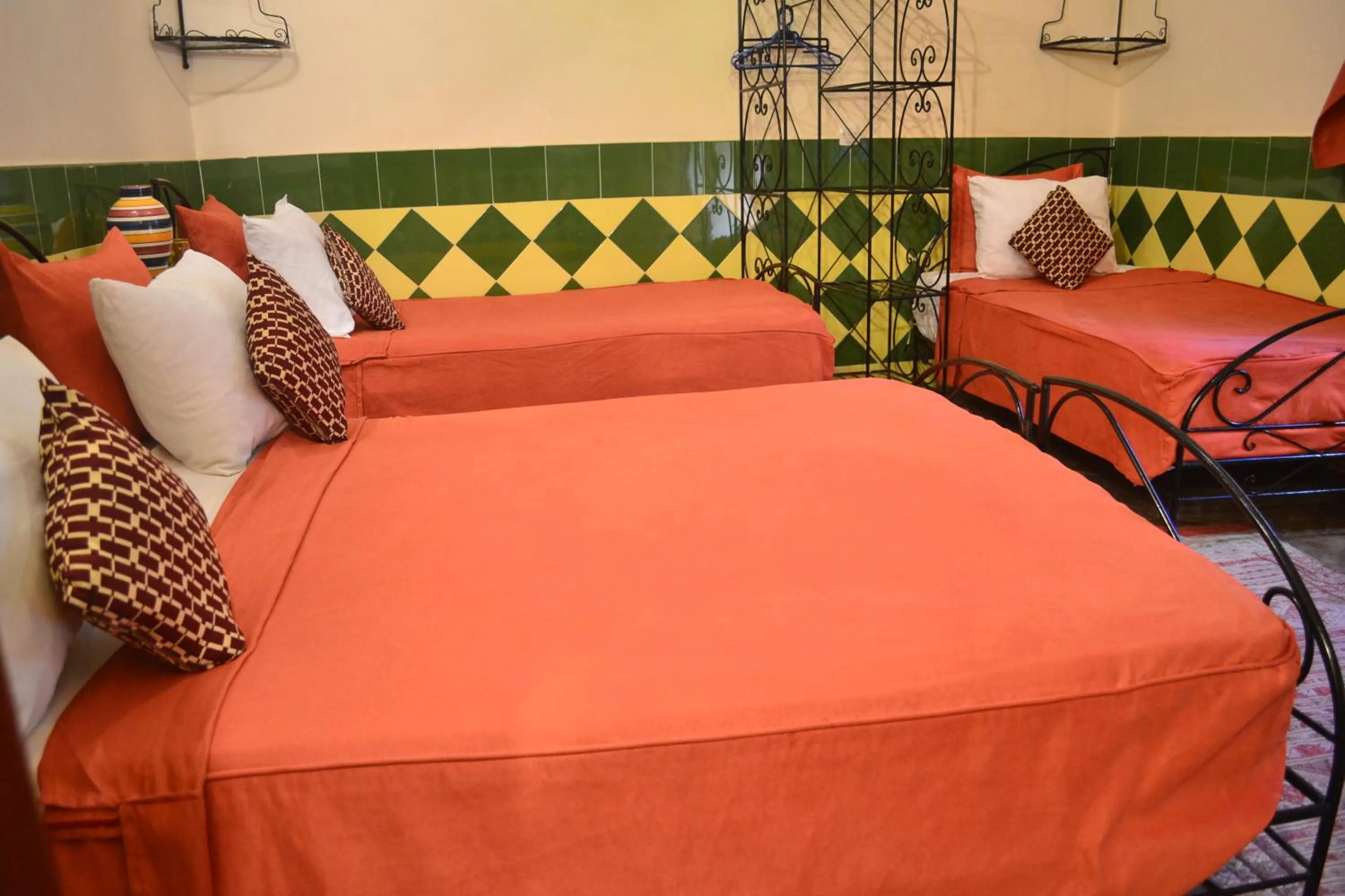 Photo of the whole room, Bed in Riad Hôtel Belleville Marrakech