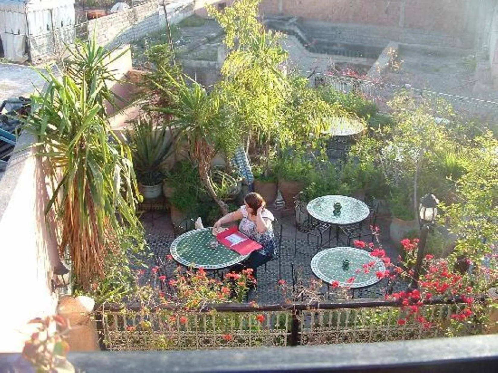 People in Riad Hôtel Belleville Marrakech