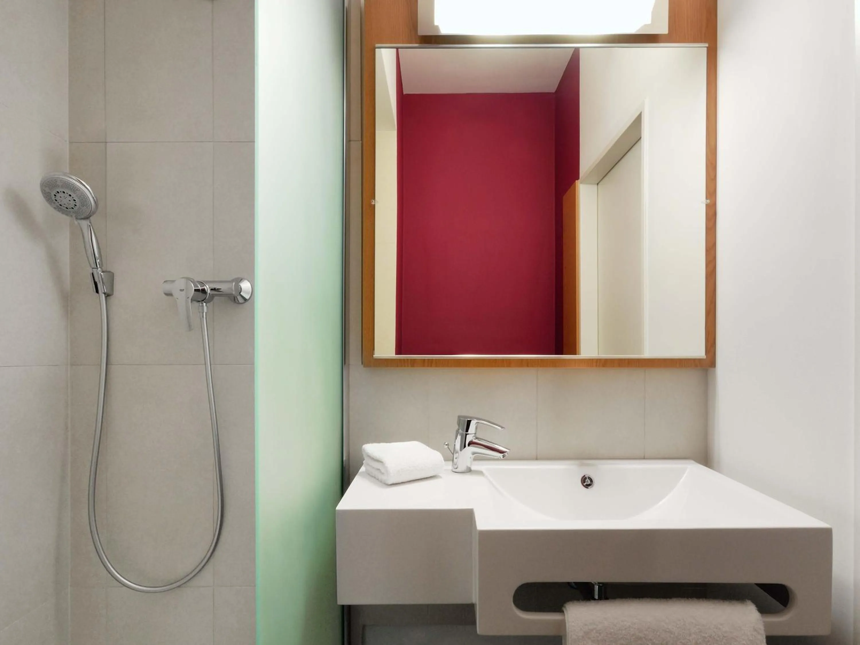 Shower in B&B Hotel Prague City