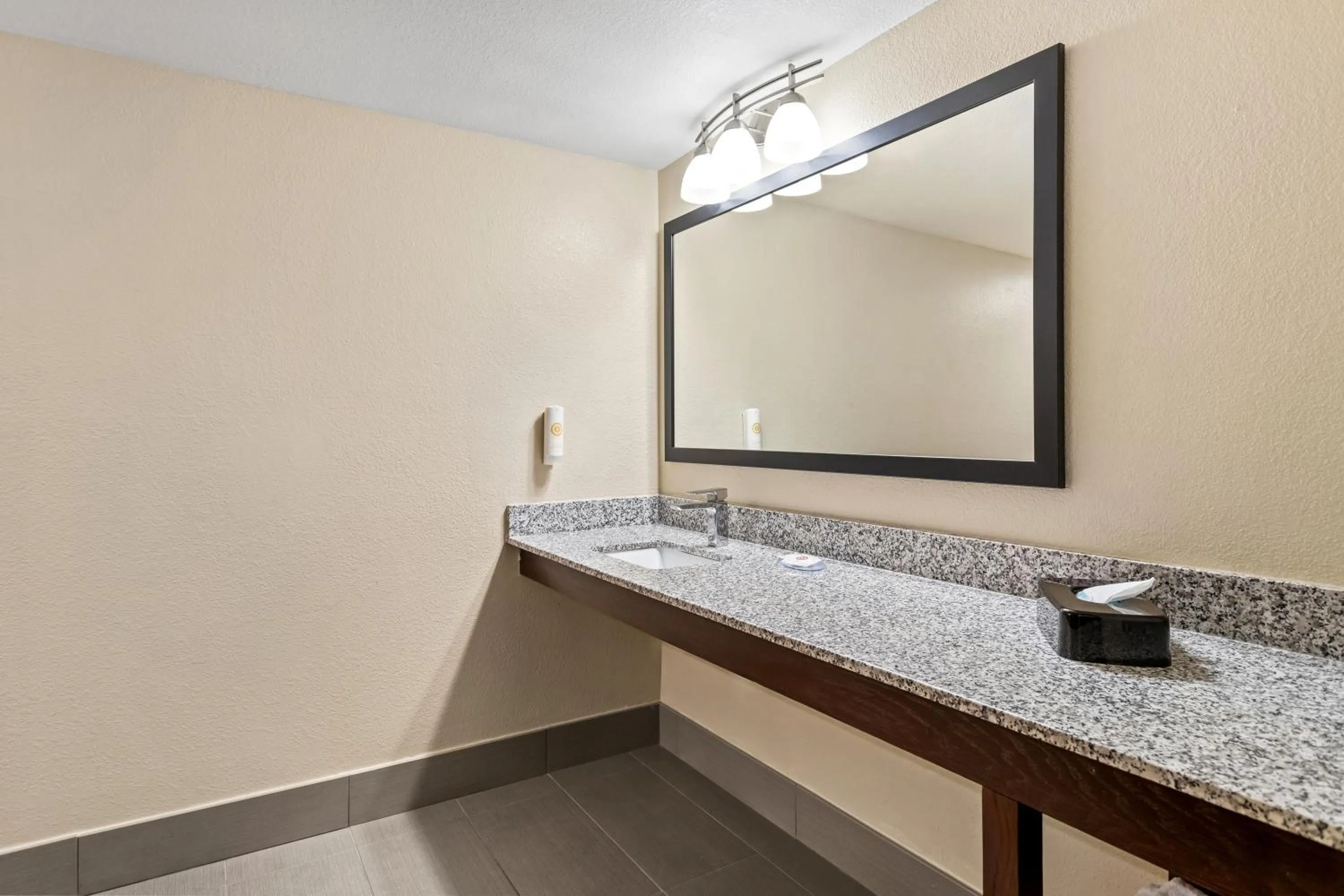 Bathroom in Comfort Inn & Suites Albuquerque Downtown