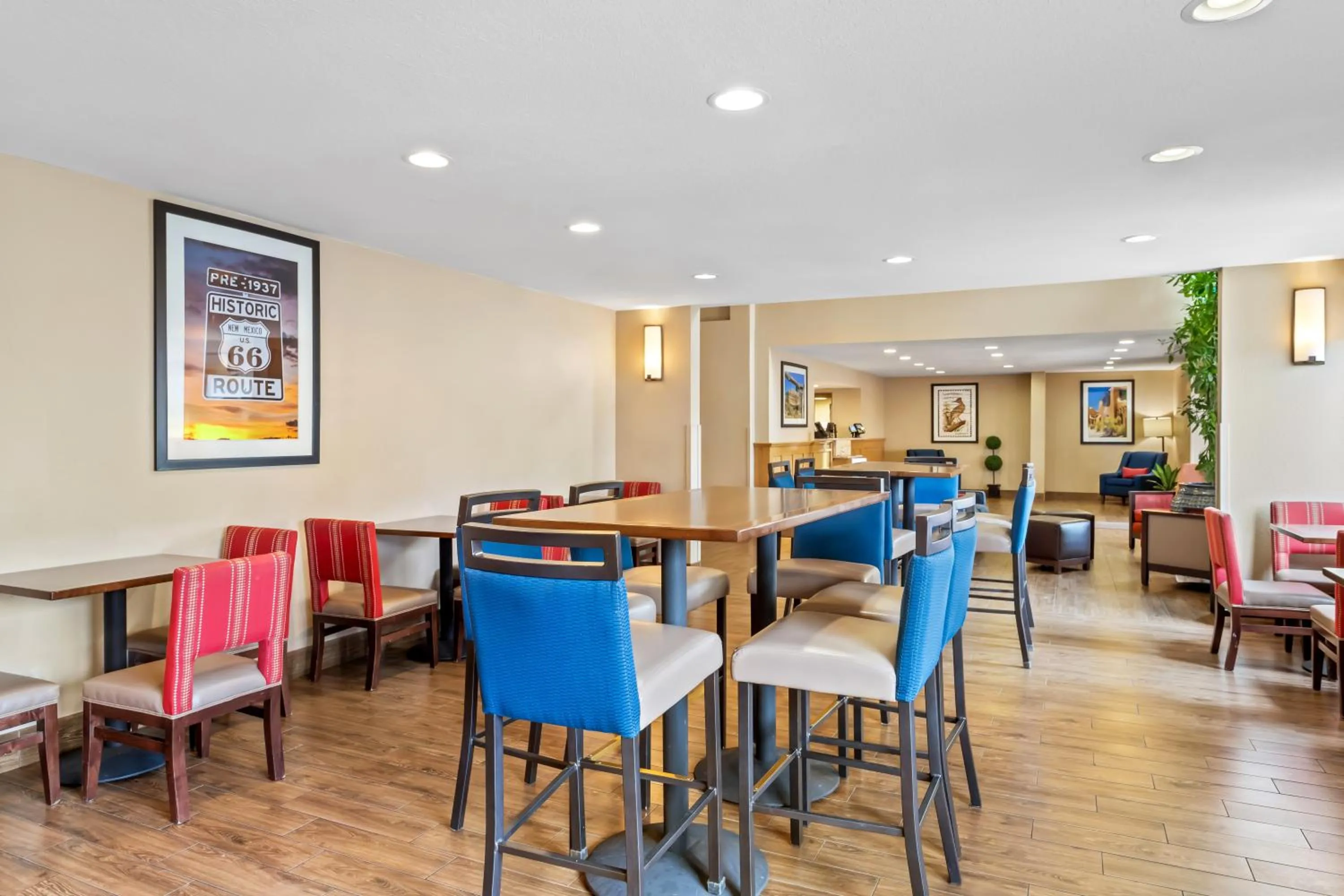 Breakfast in Comfort Inn & Suites Albuquerque Downtown