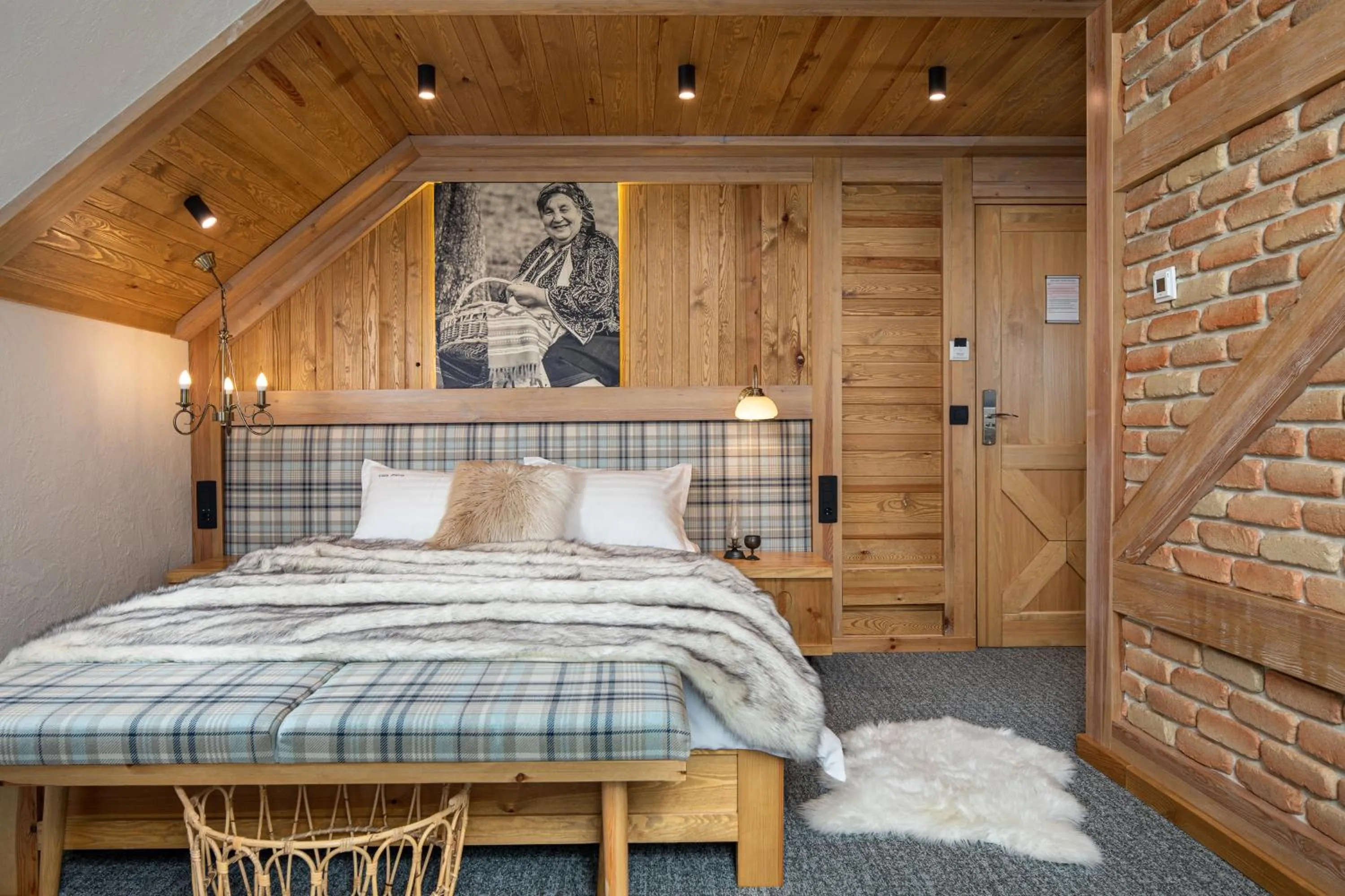 Bedroom, Bed in Zara Chalet