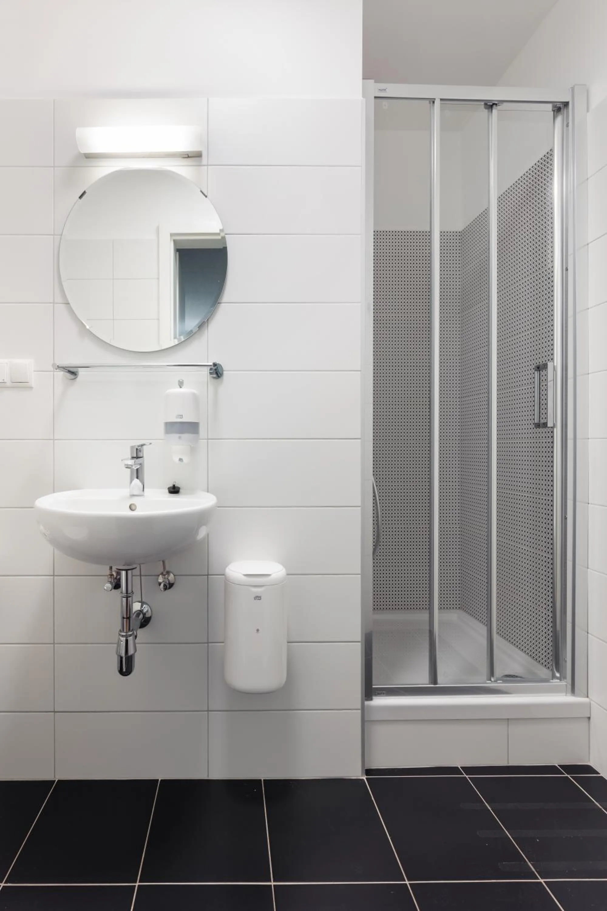 Shower in Hostel Marmota