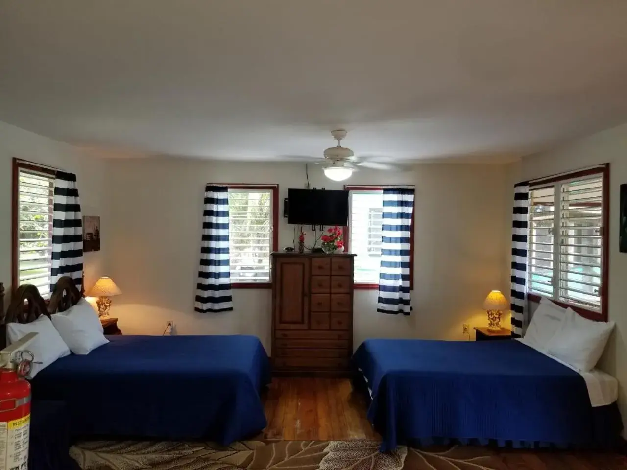 Double or Twin Room with Balcony in River Bend Resort Bze Double or Twin Room with Balcony in River Bend Resort Bze