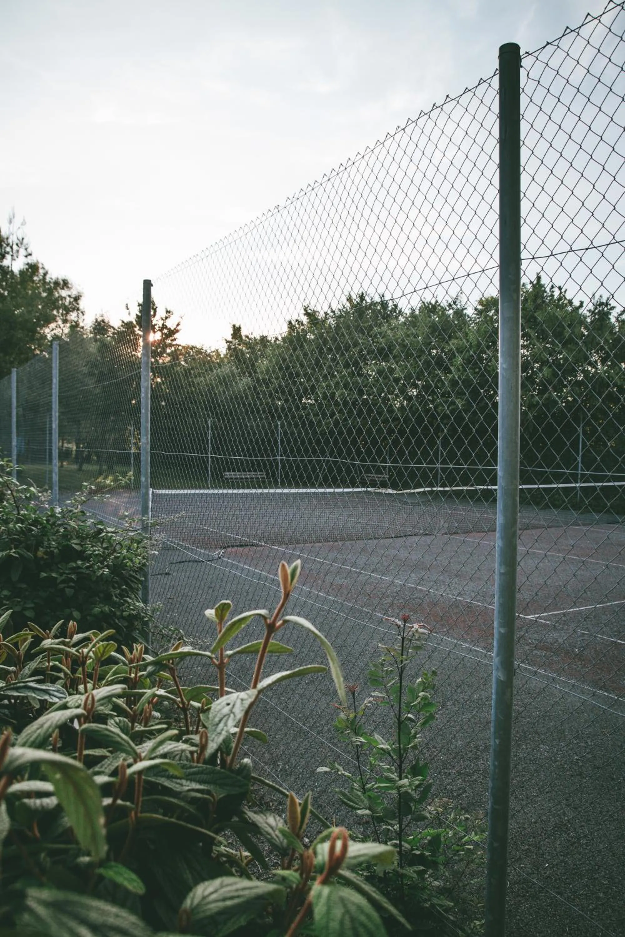 Tennis court in Terres de France - Natura Resort Pescalis