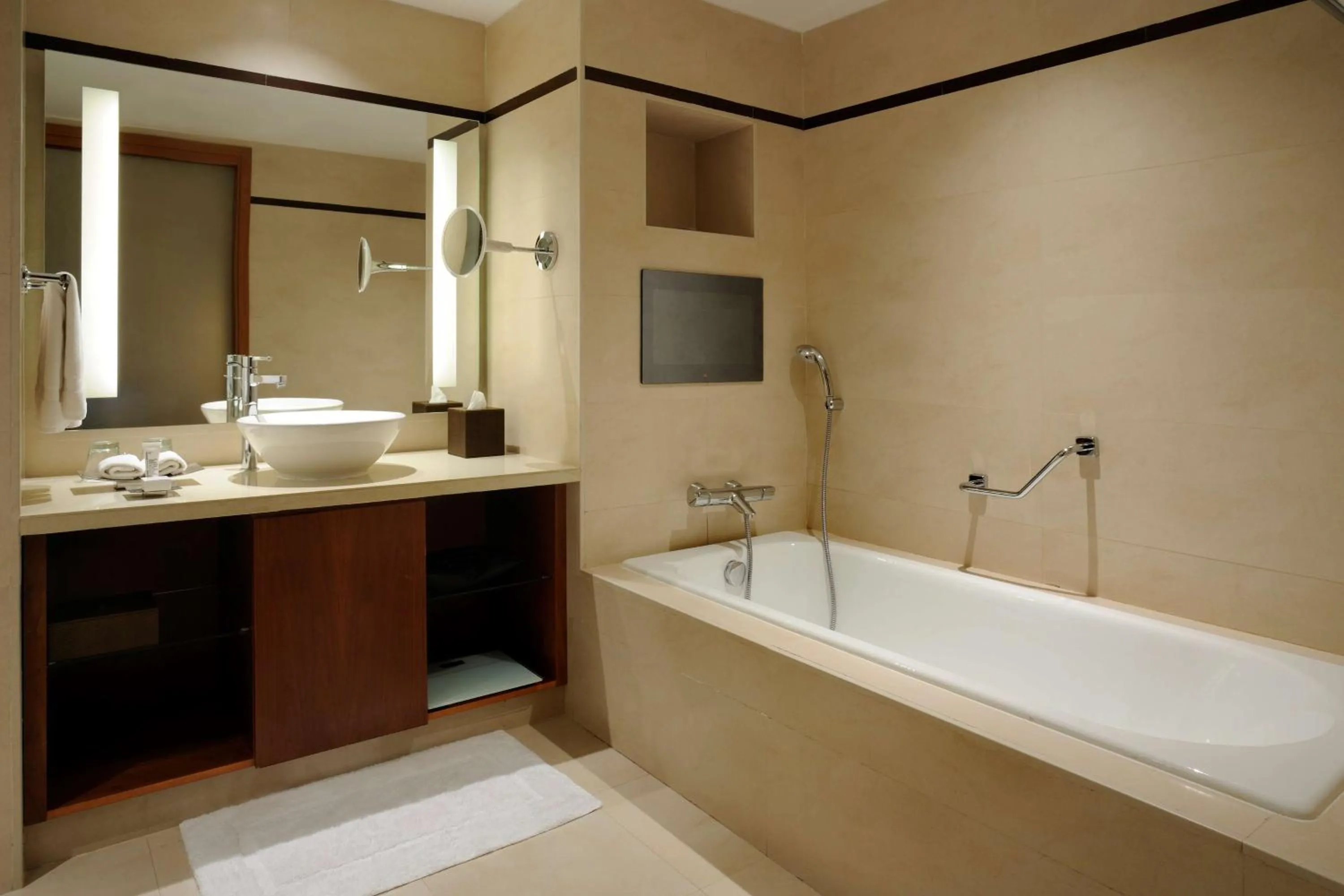 Toilet in Hilton Bangalore Embassy GolfLinks