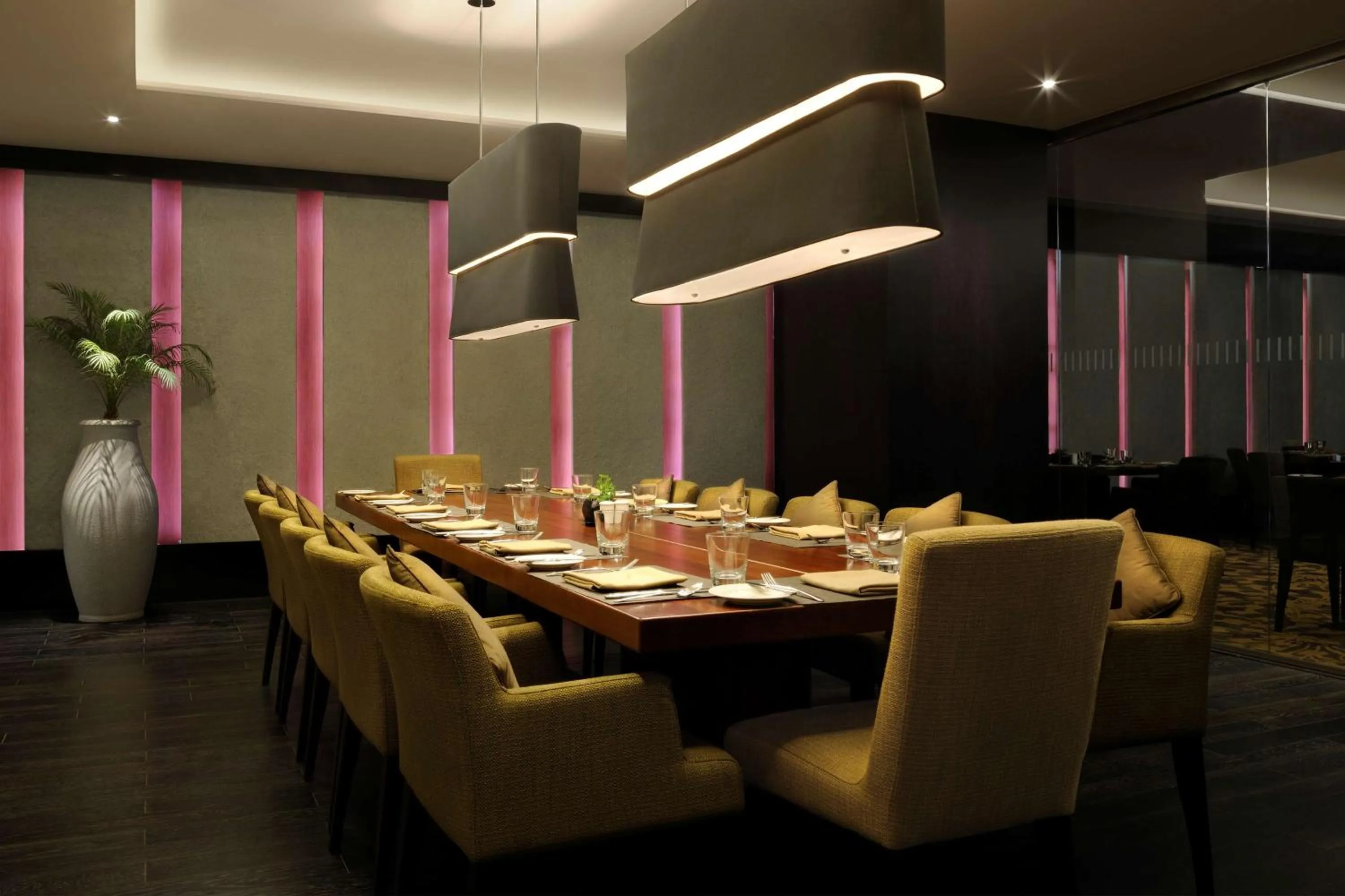 Restaurant/places to eat in Hilton Bangalore Embassy GolfLinks