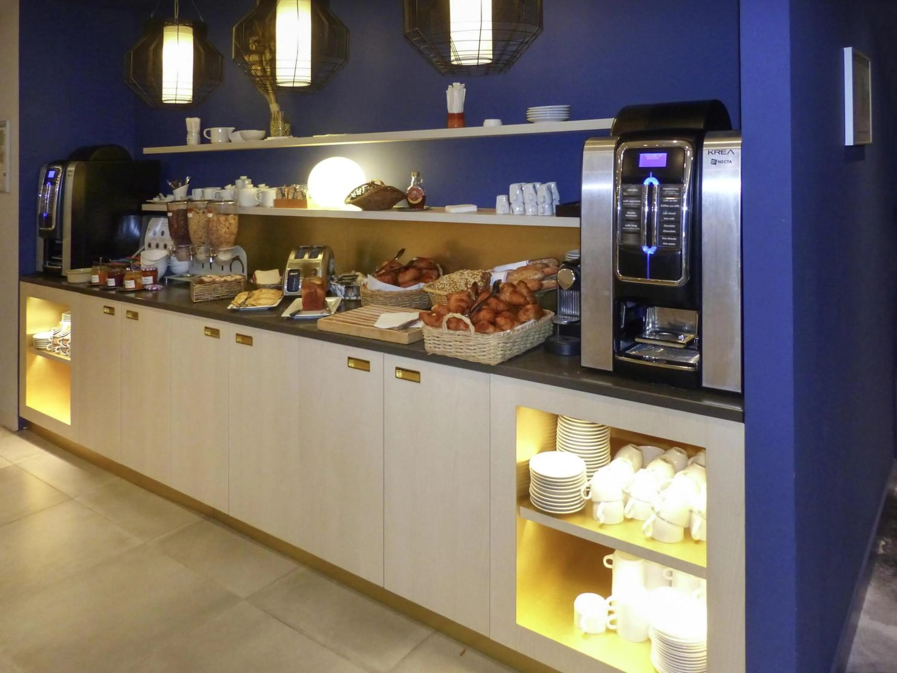 Breakfast in Hôtel Mercure Mâcon Bord de Saône