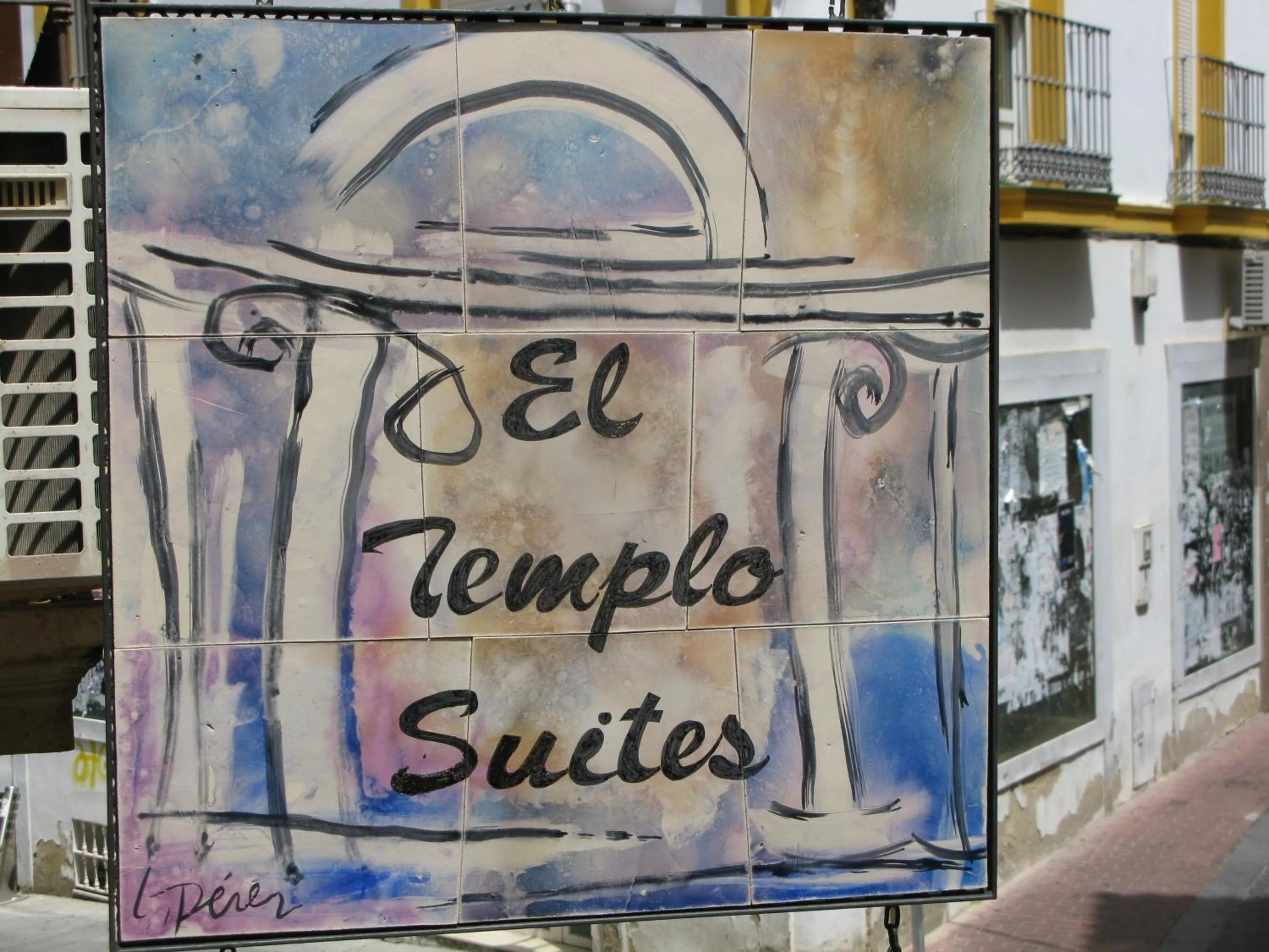 Area and facilities in Apartamentos El Templo Suites