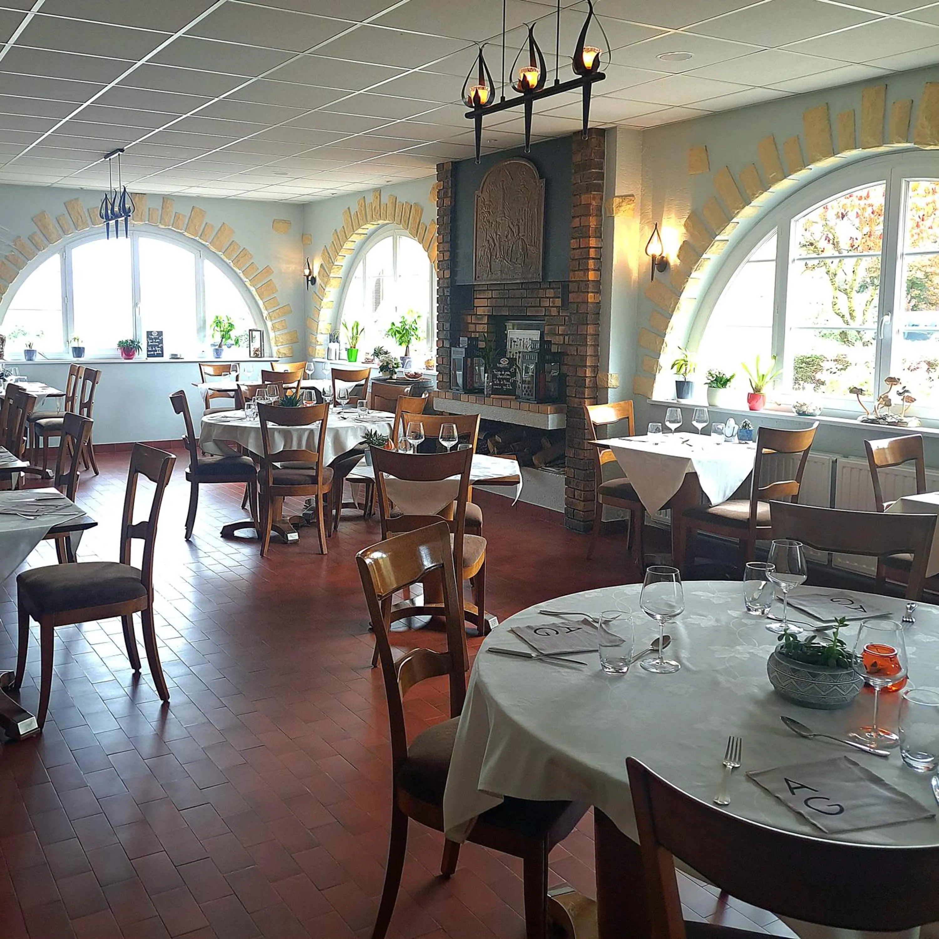 Restaurant/places to eat in Logis L'Auberge du Gros