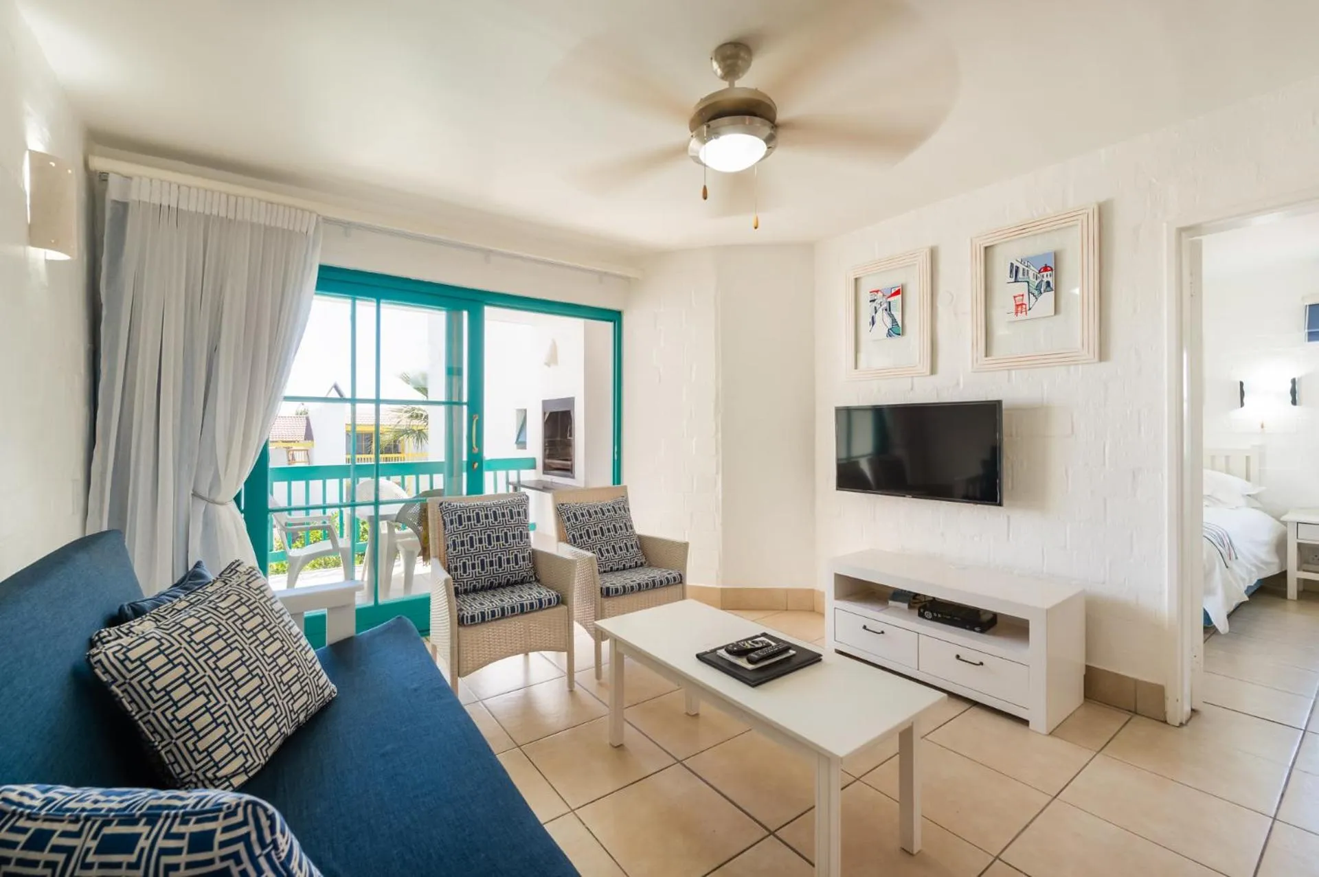 Bed in Club Mykonos Langebaan