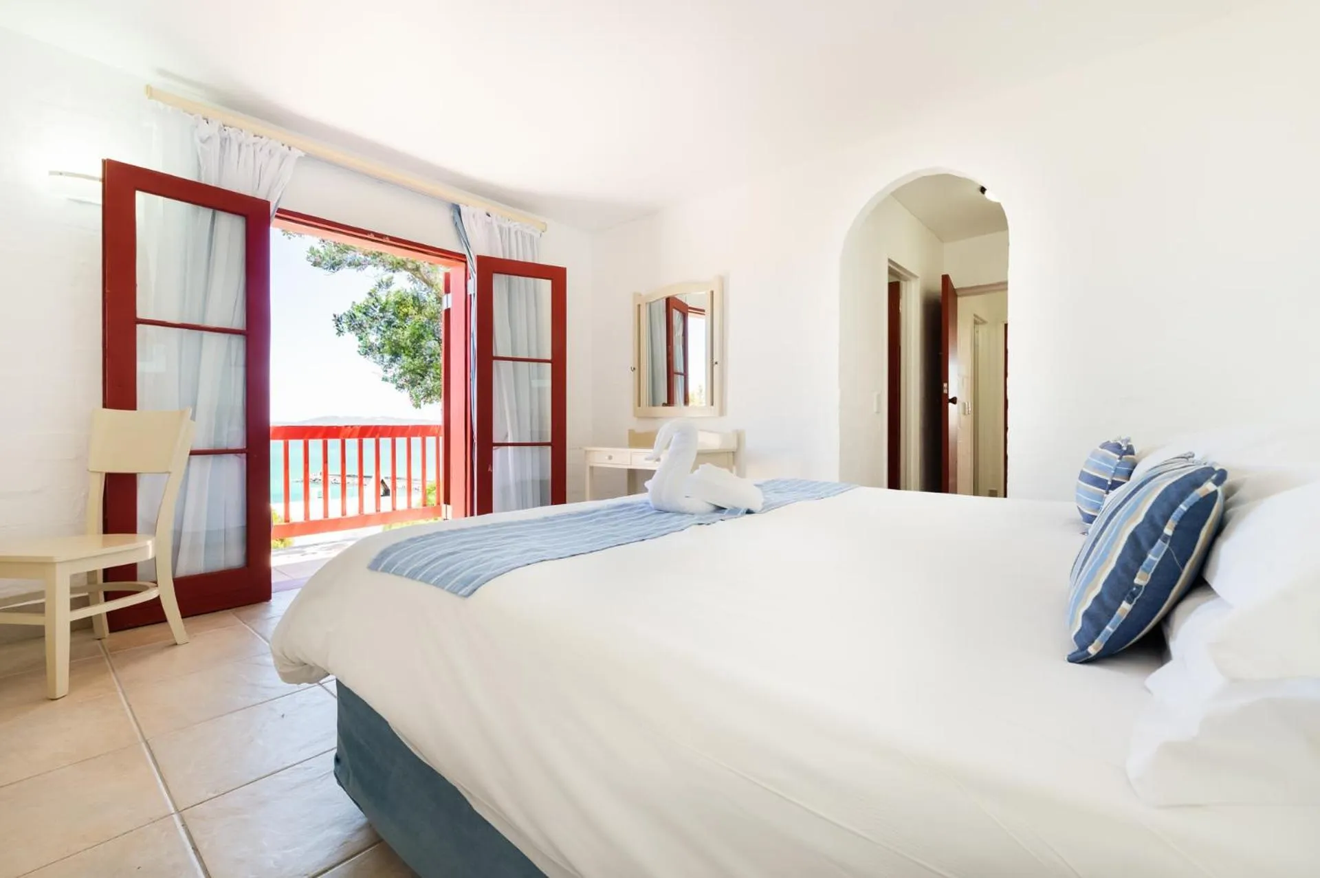 Bedroom, Bed in Club Mykonos Langebaan