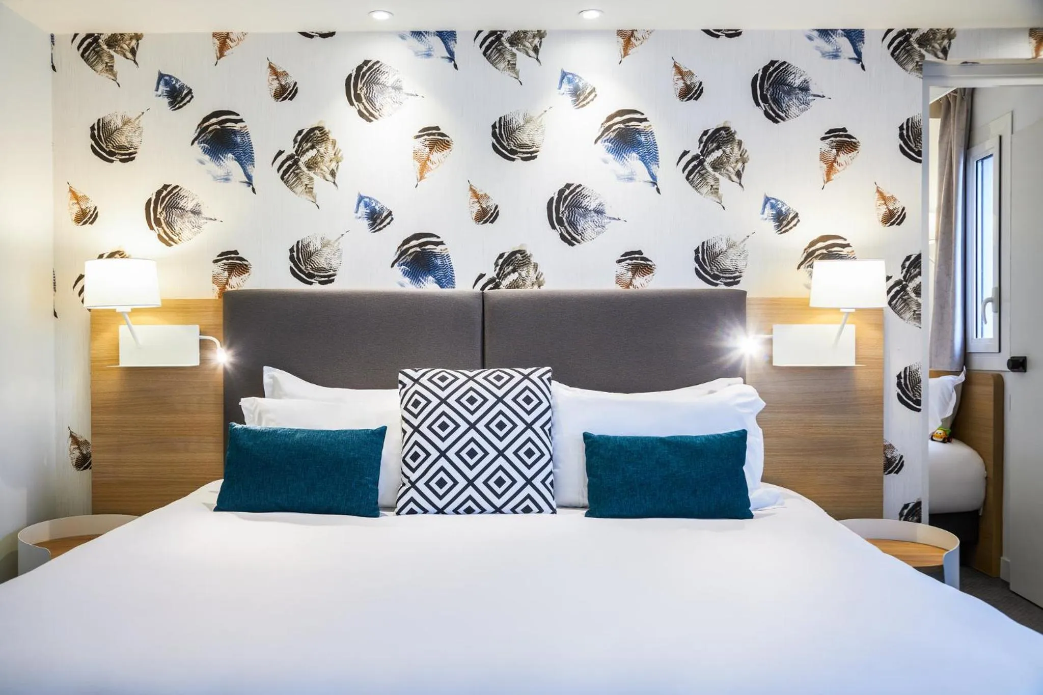 Photo of the whole room, Bed in Holiday Inn Perpignan by IHG