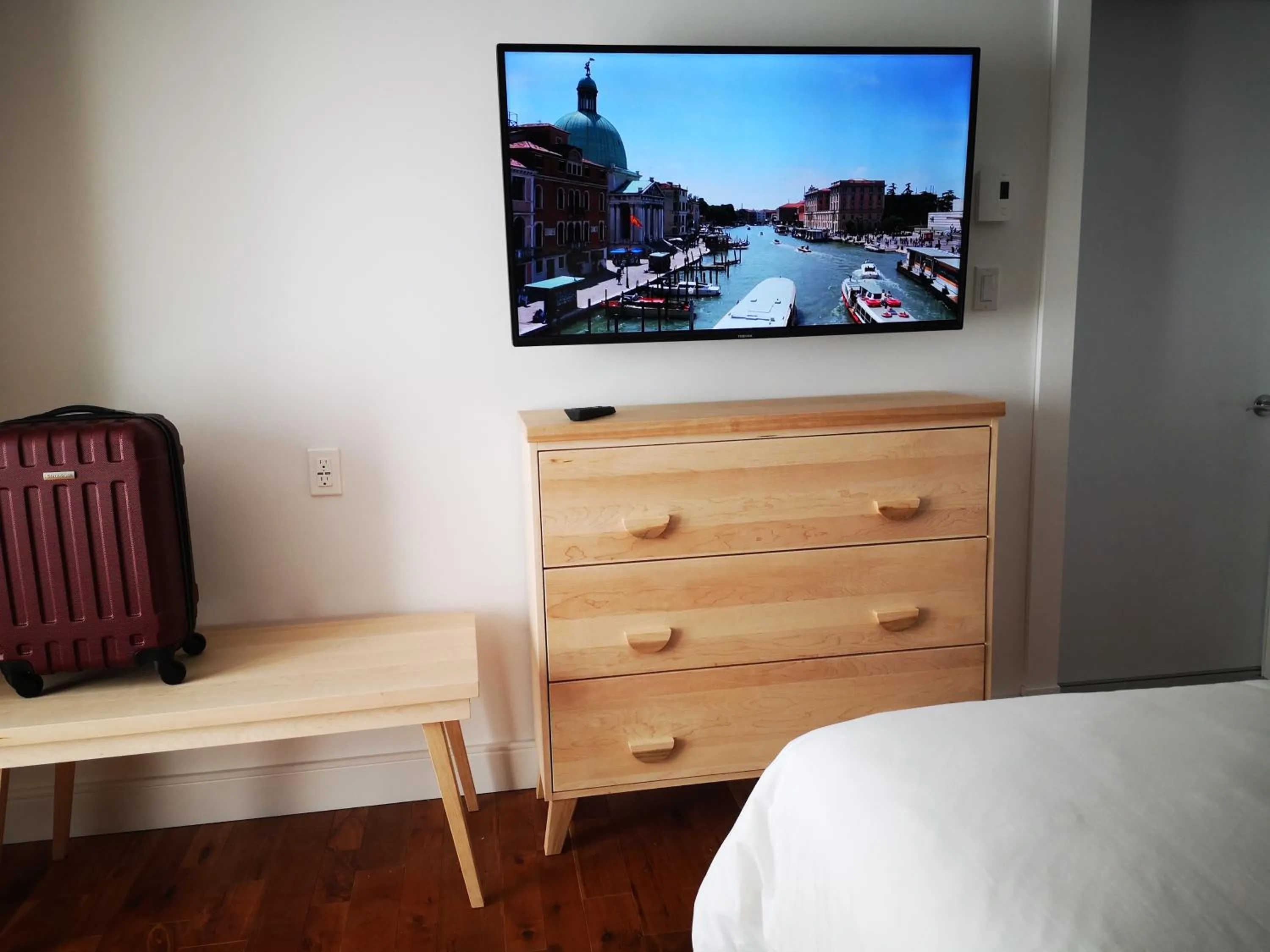 TV and multimedia, Bed in Au Cachalot Caché le gîte hôtel