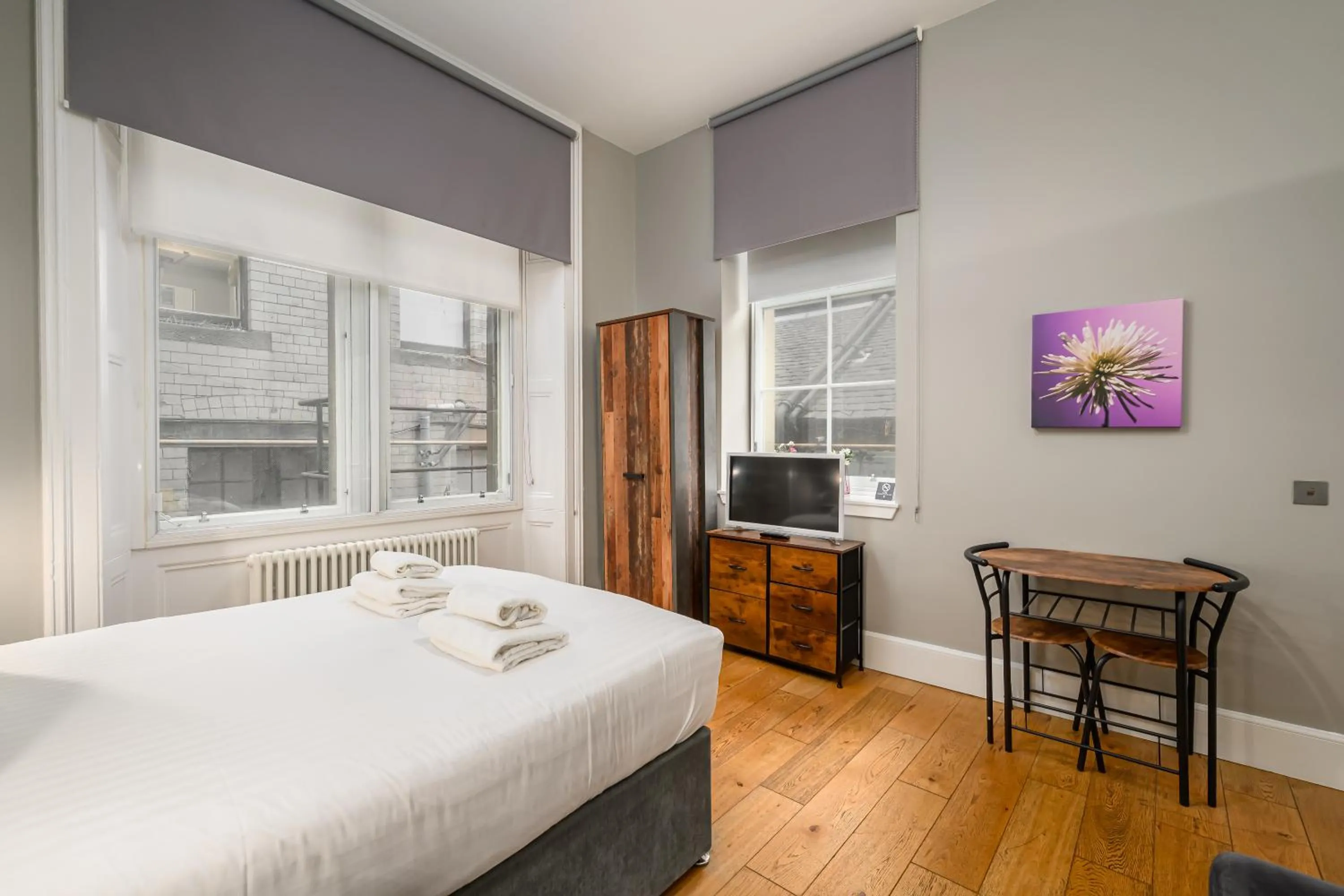 Bed in Destiny Scotland - St Andrew Square Apartments