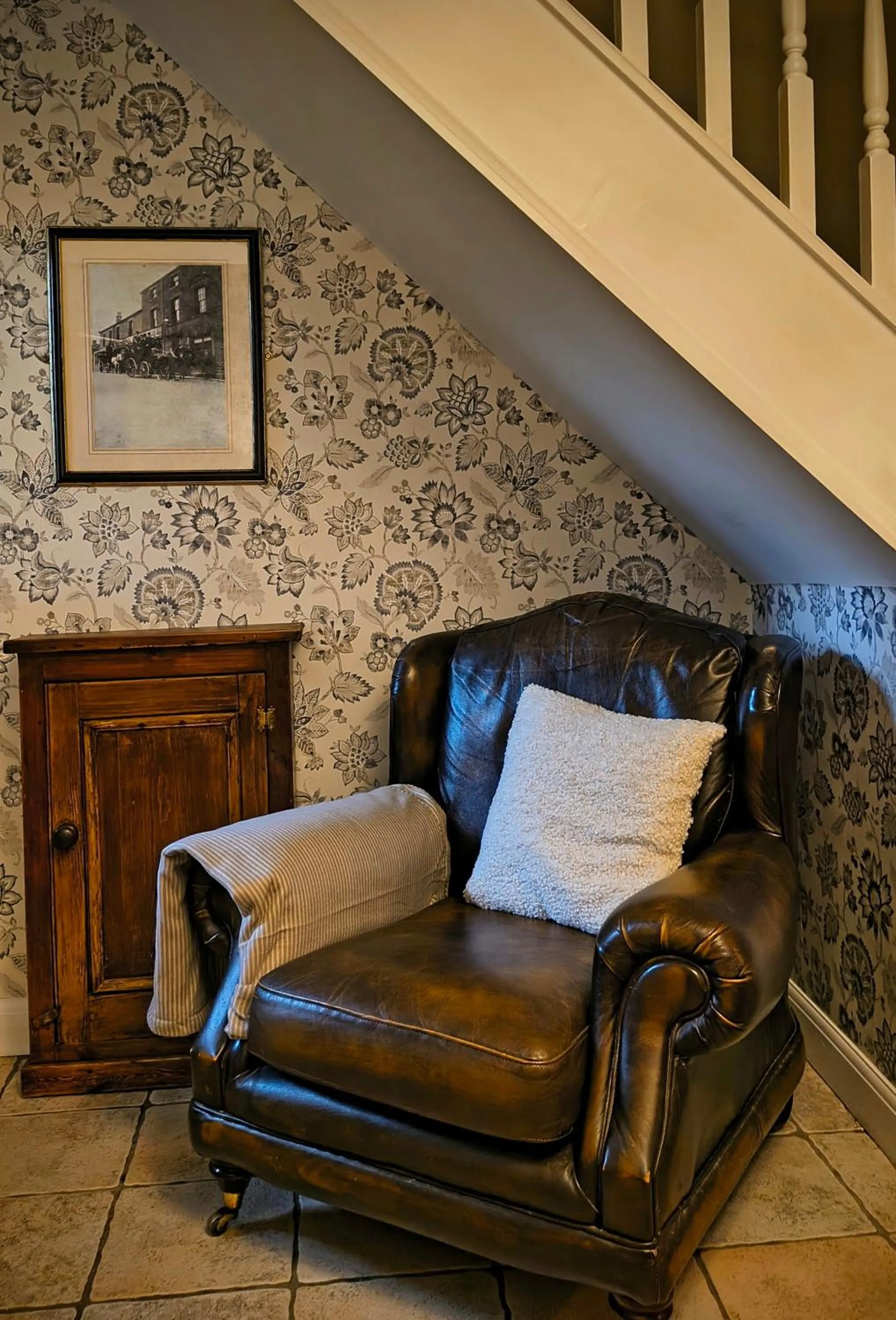 Living room in Little John Hotel