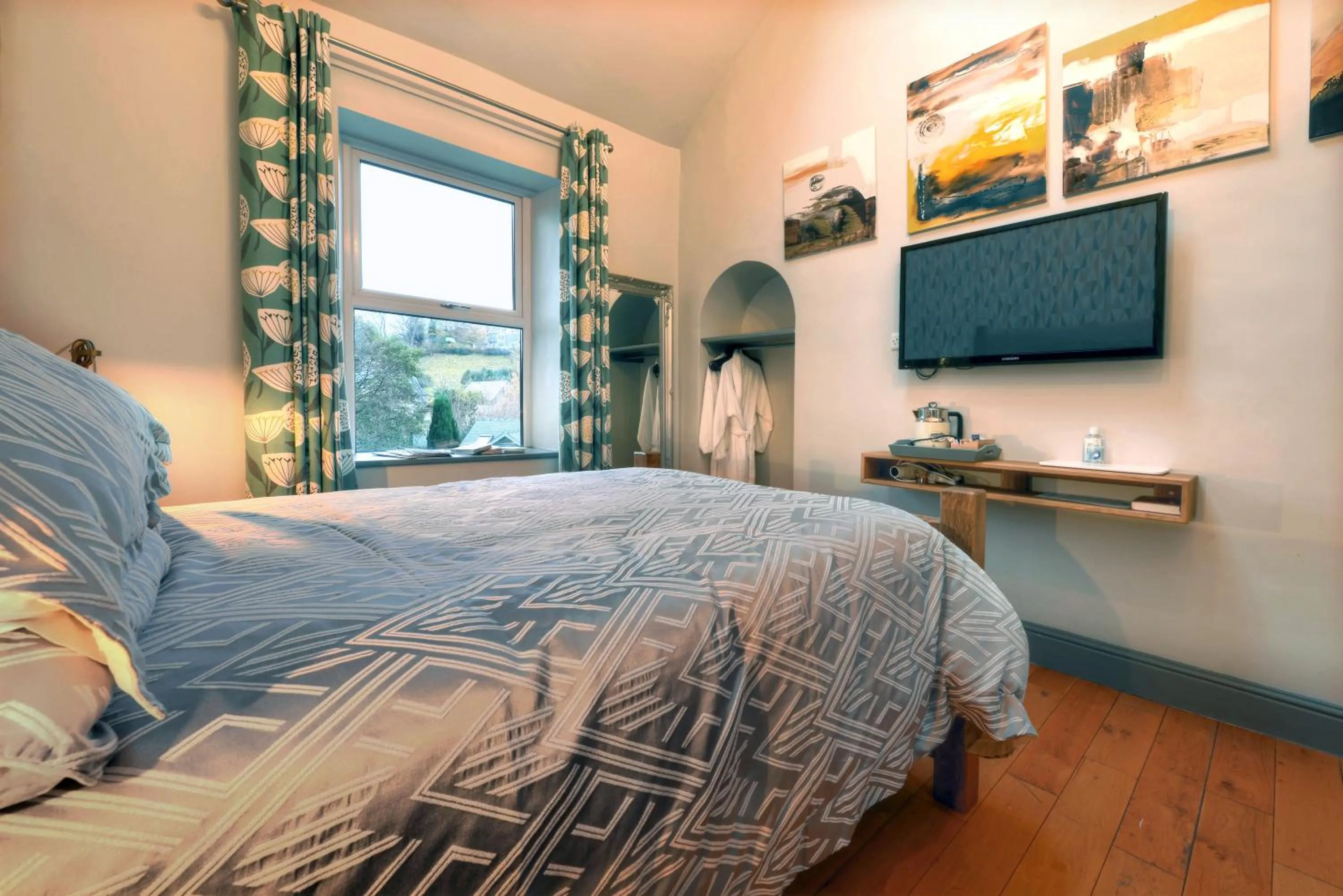 Bed in Little John Hotel