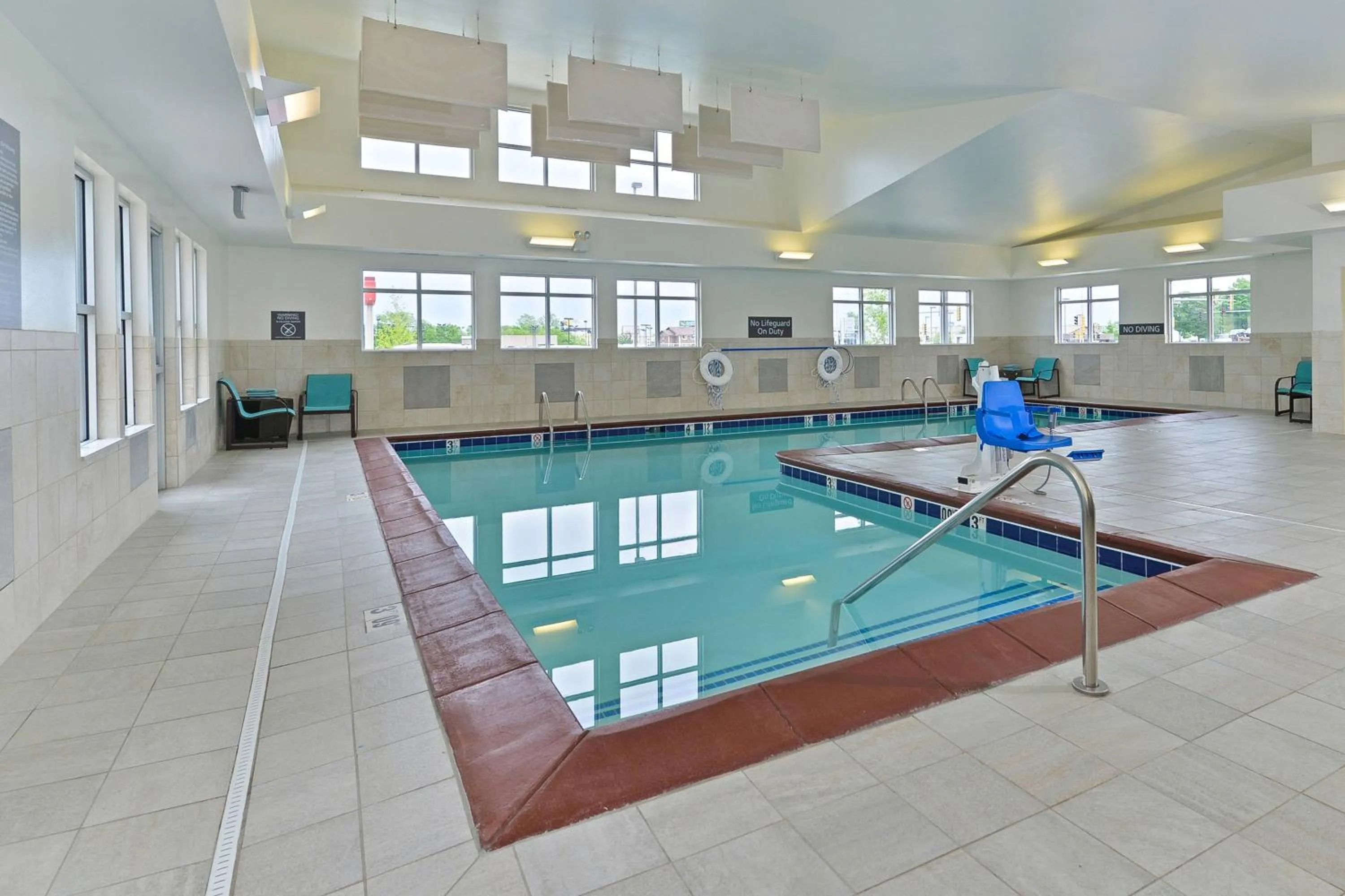 Swimming pool in Residence Inn by Marriott Champaign
