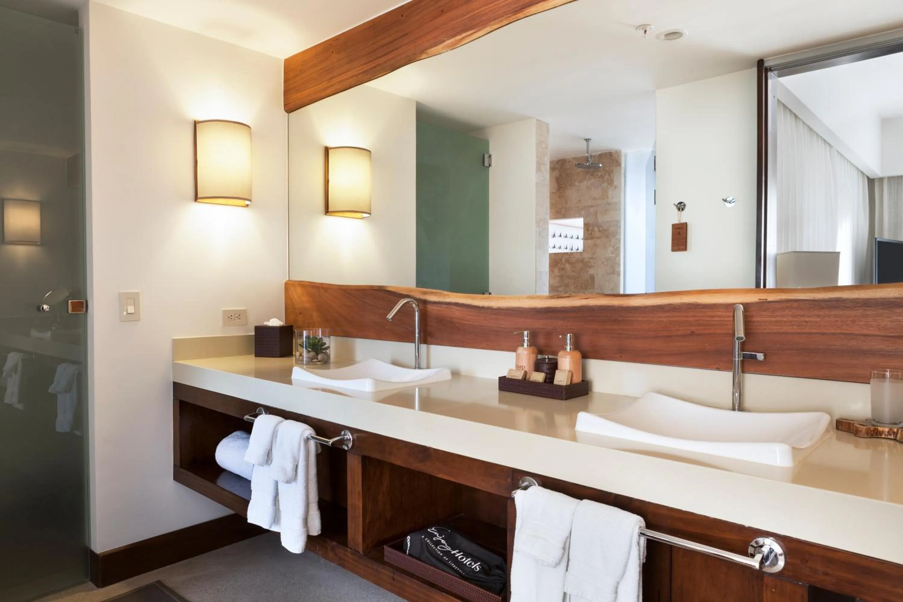 Bathroom in El Mangroove Papagayo, Autograph Collection