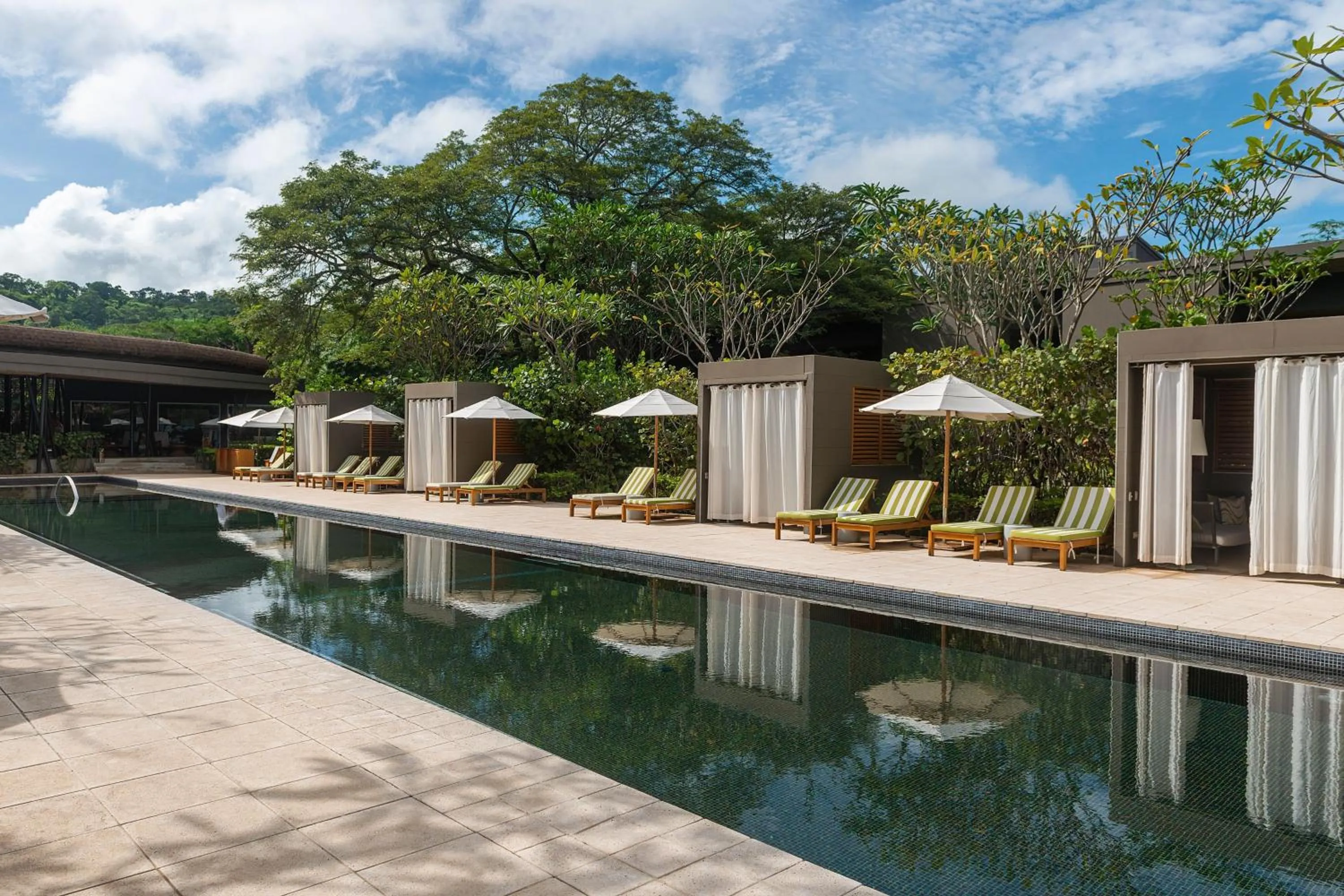 Swimming pool in El Mangroove Papagayo, Autograph Collection