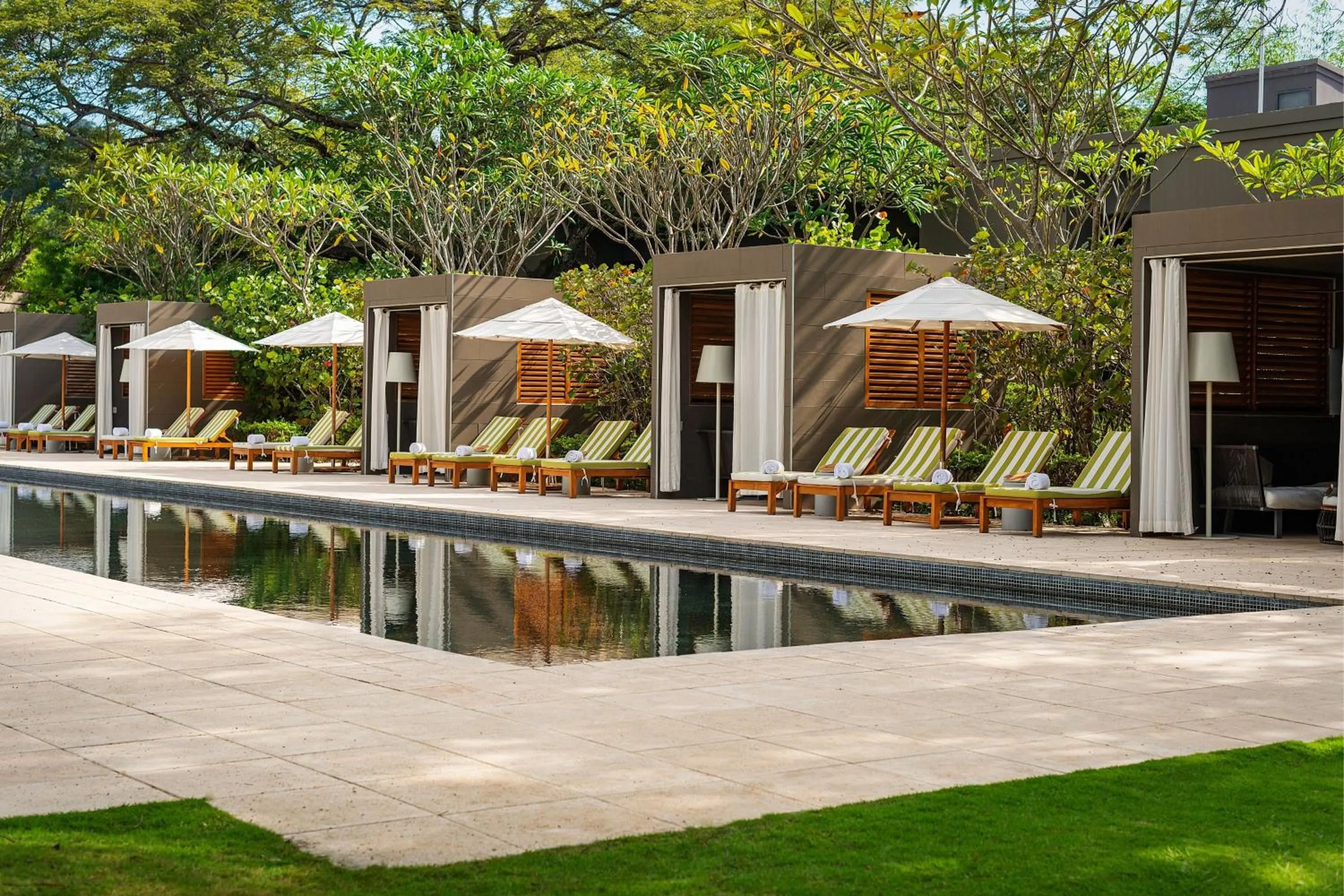 Swimming pool in El Mangroove Papagayo, Autograph Collection
