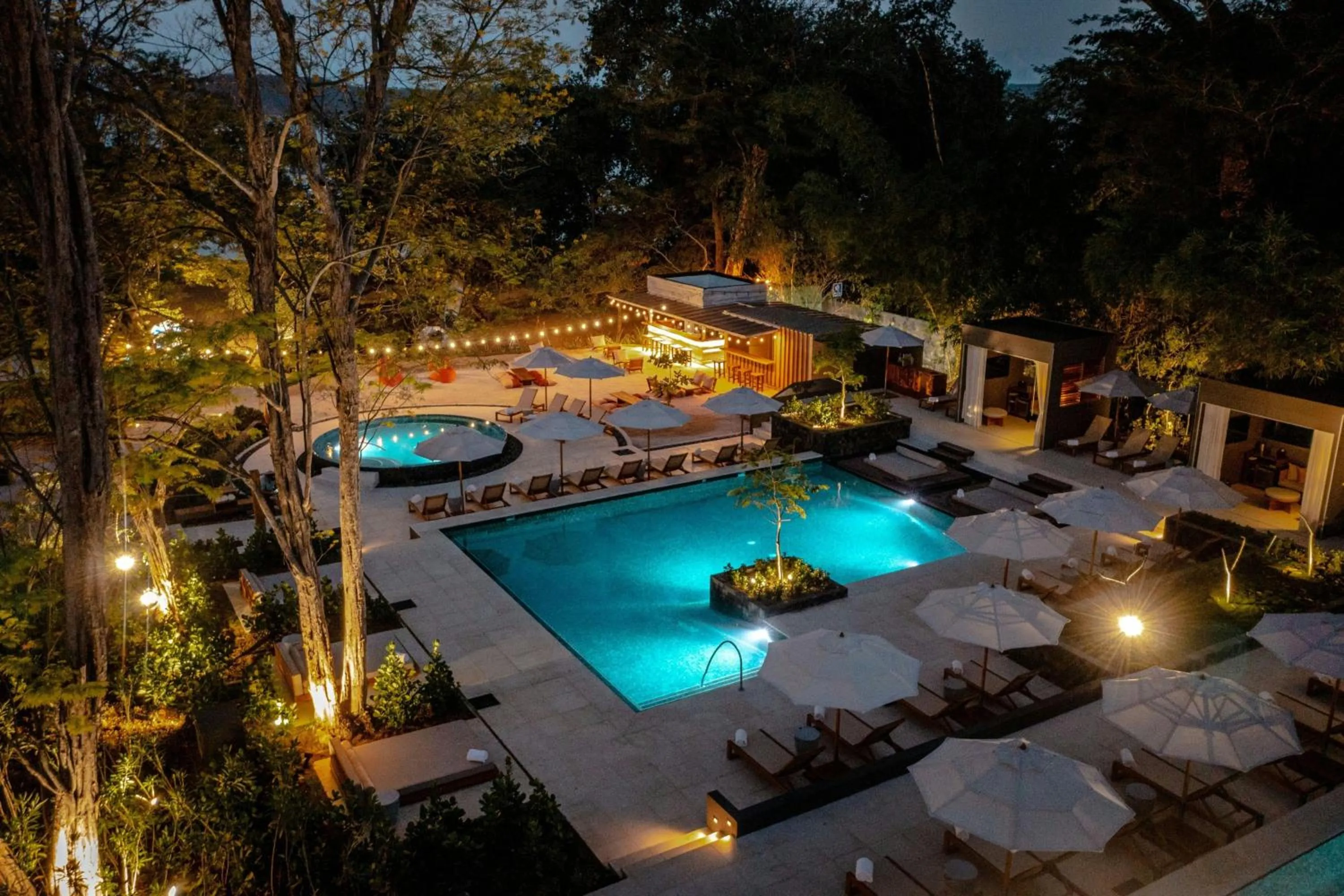 Swimming pool in El Mangroove Papagayo, Autograph Collection
