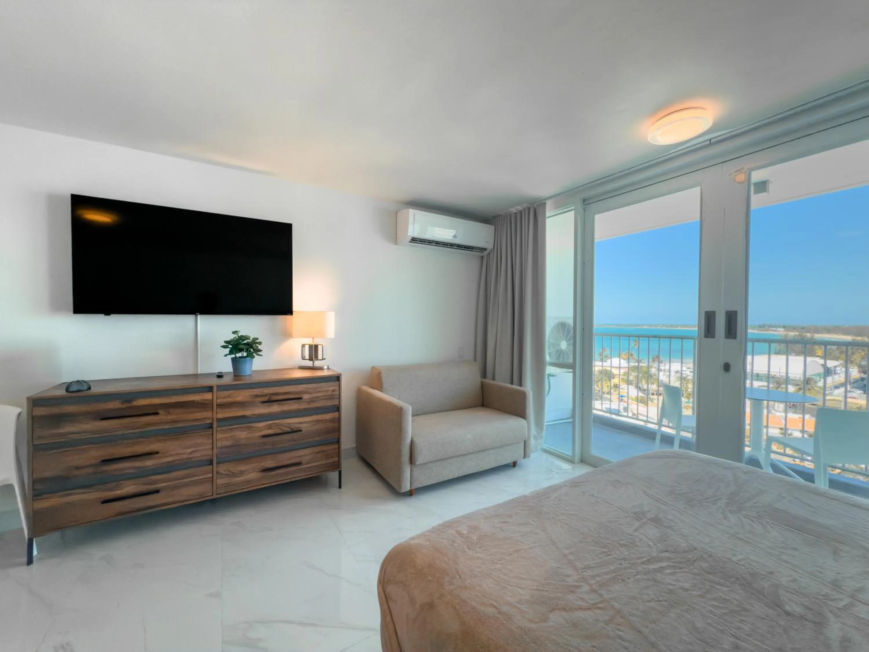 Bed in ESJ Towers by Chana