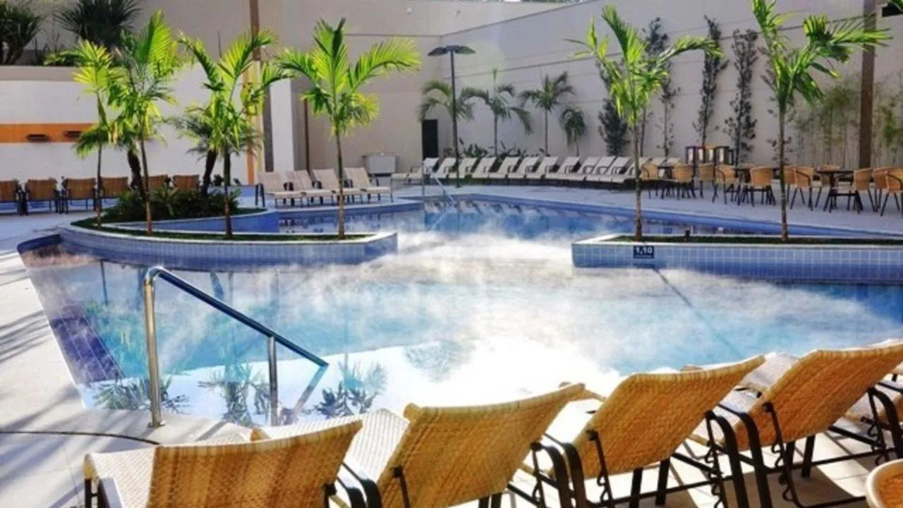 Swimming pool in Privê Boulevard Apart Hotel Vista Piscinas