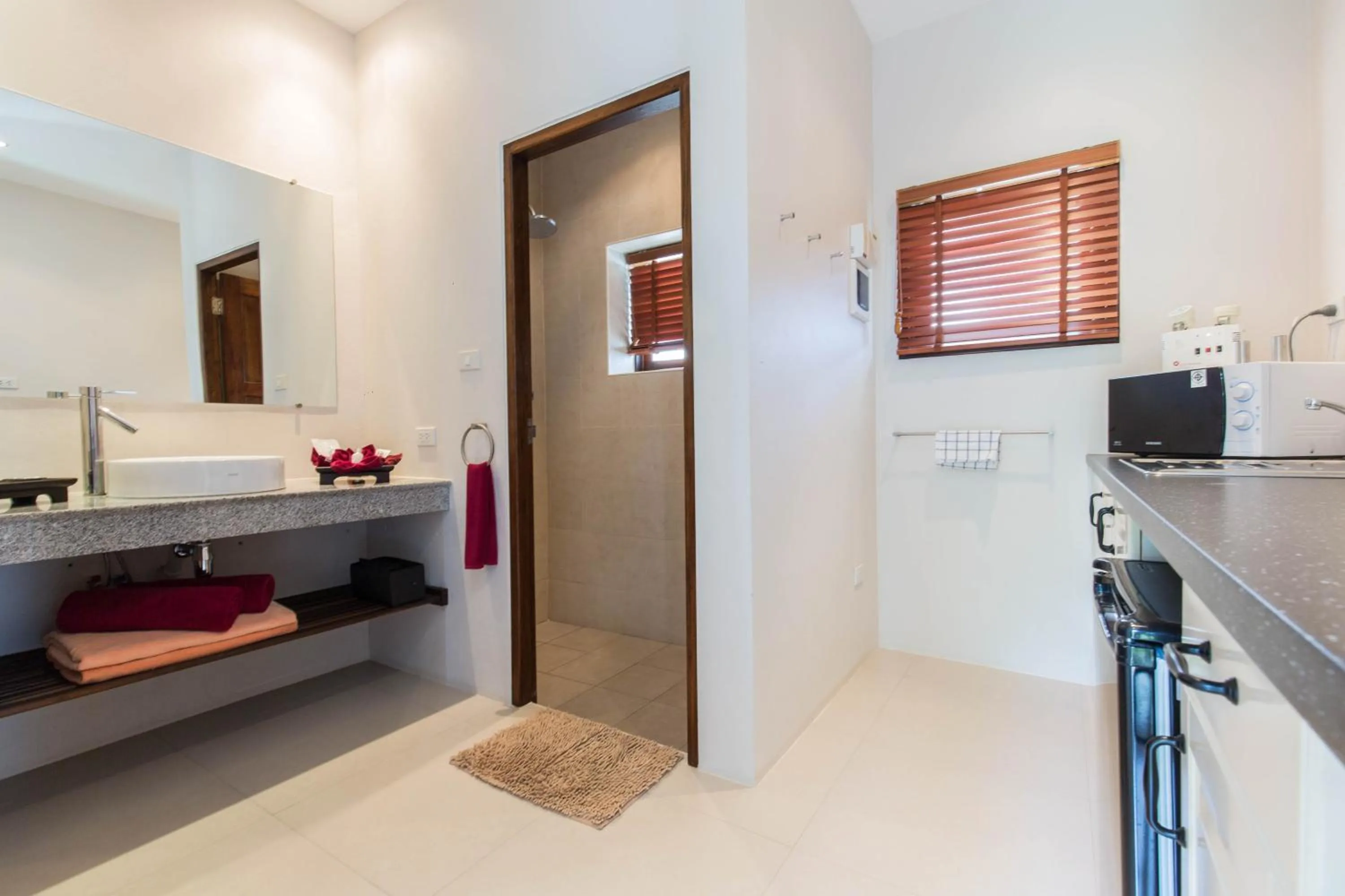Bathroom in Koh Phangan Pavilions Serviced Apartments