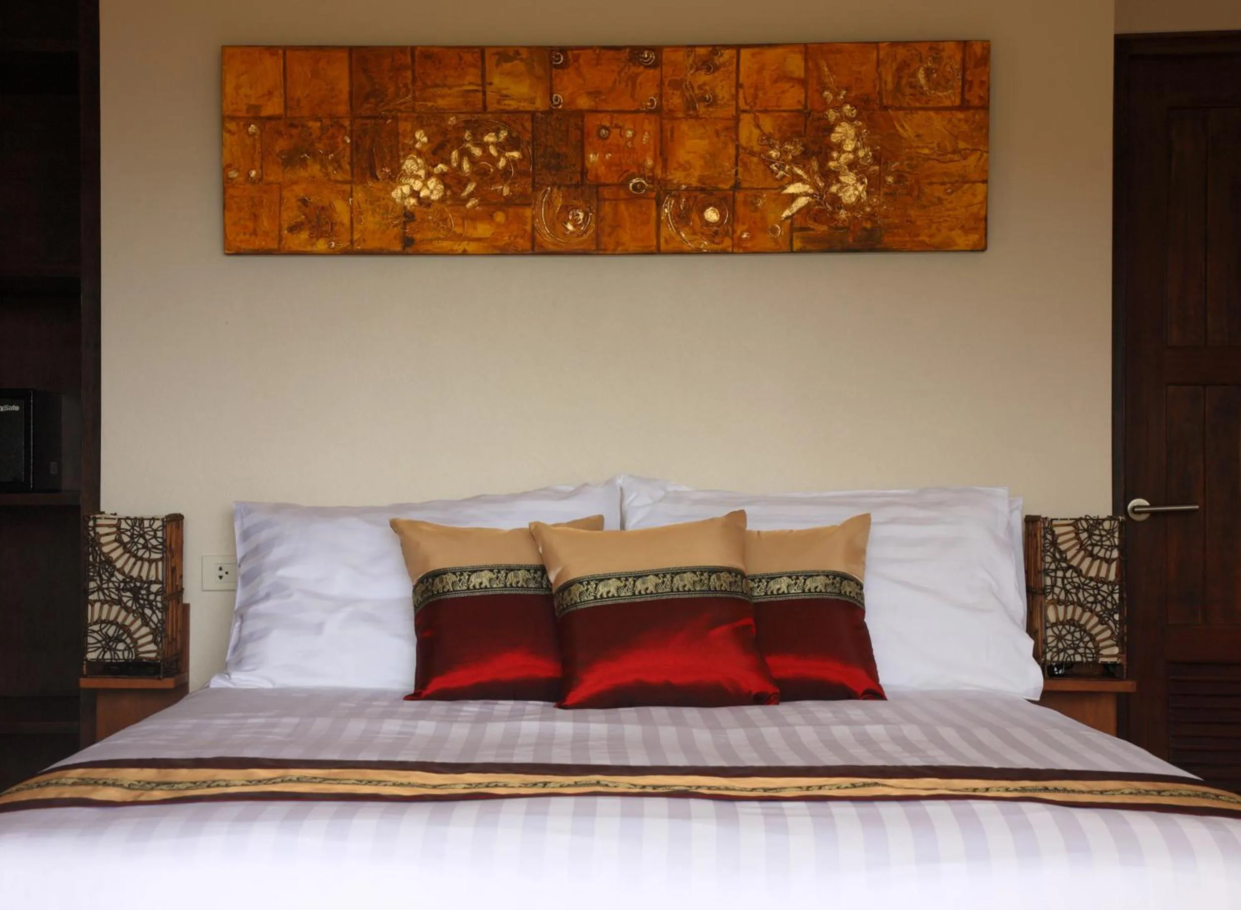 Bed in Koh Phangan Pavilions Serviced Apartments