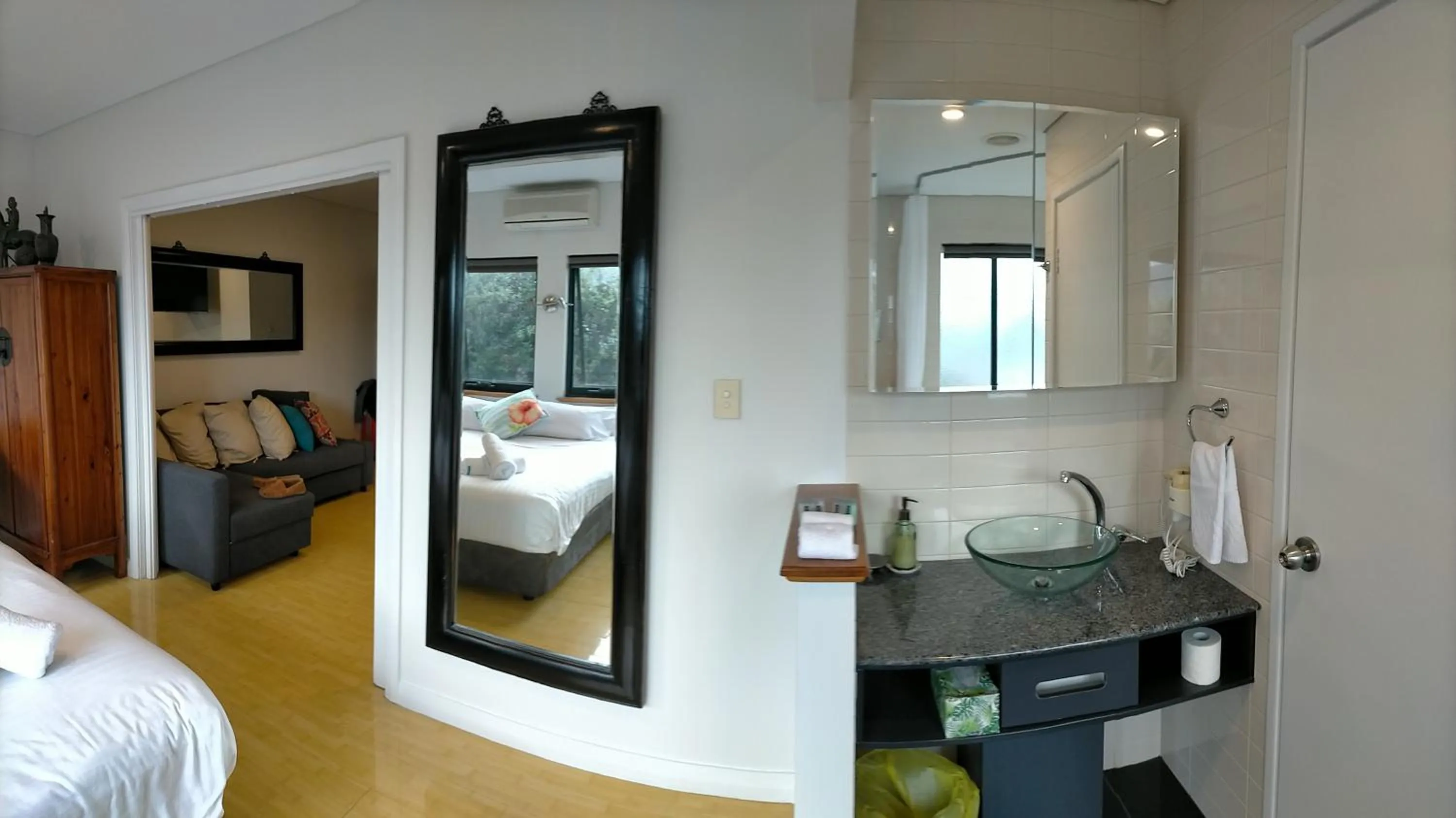 Bathroom, Bed in Dunsborough Bay Village Resort Suites