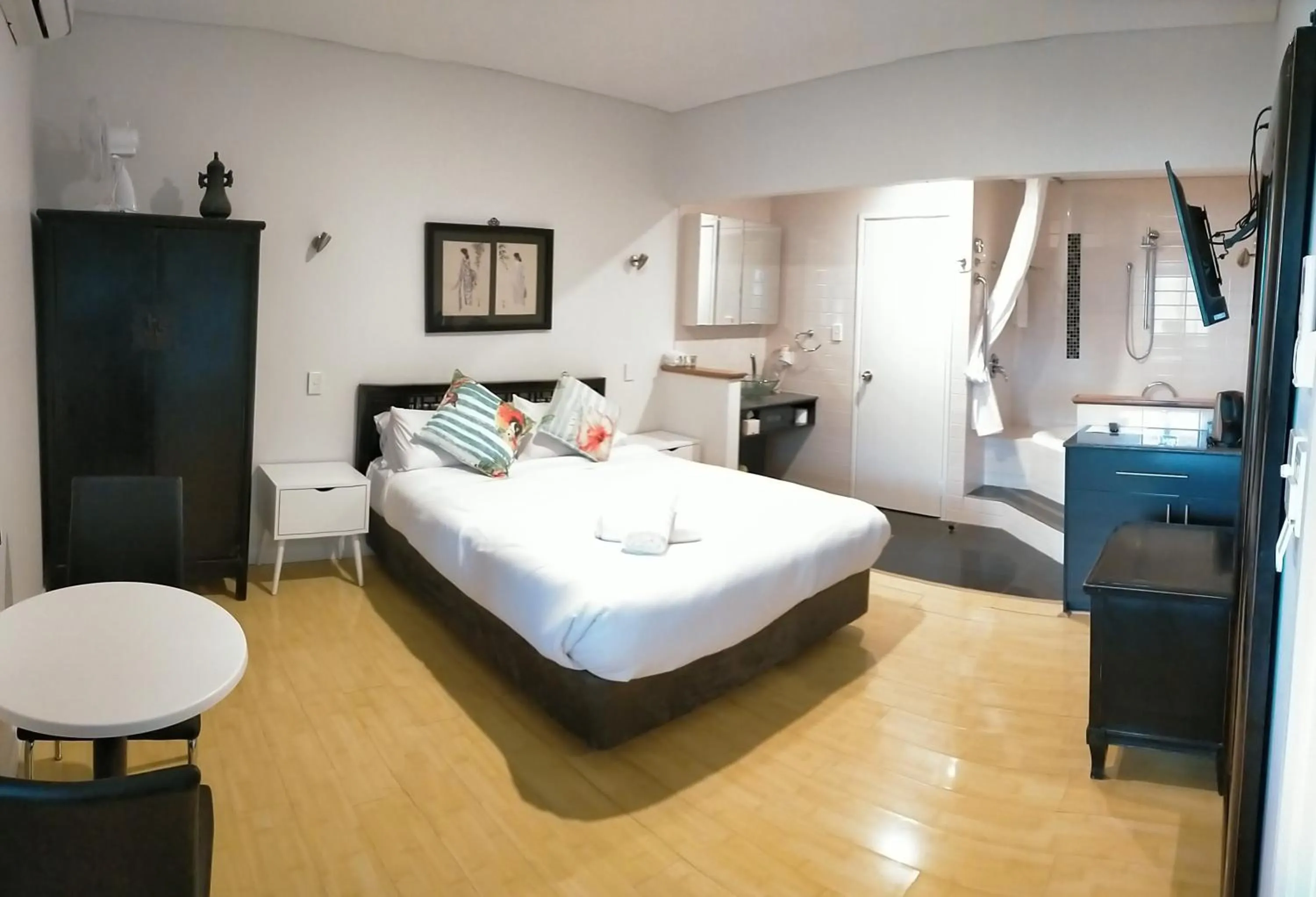 Bed in Dunsborough Bay Village Resort Suites