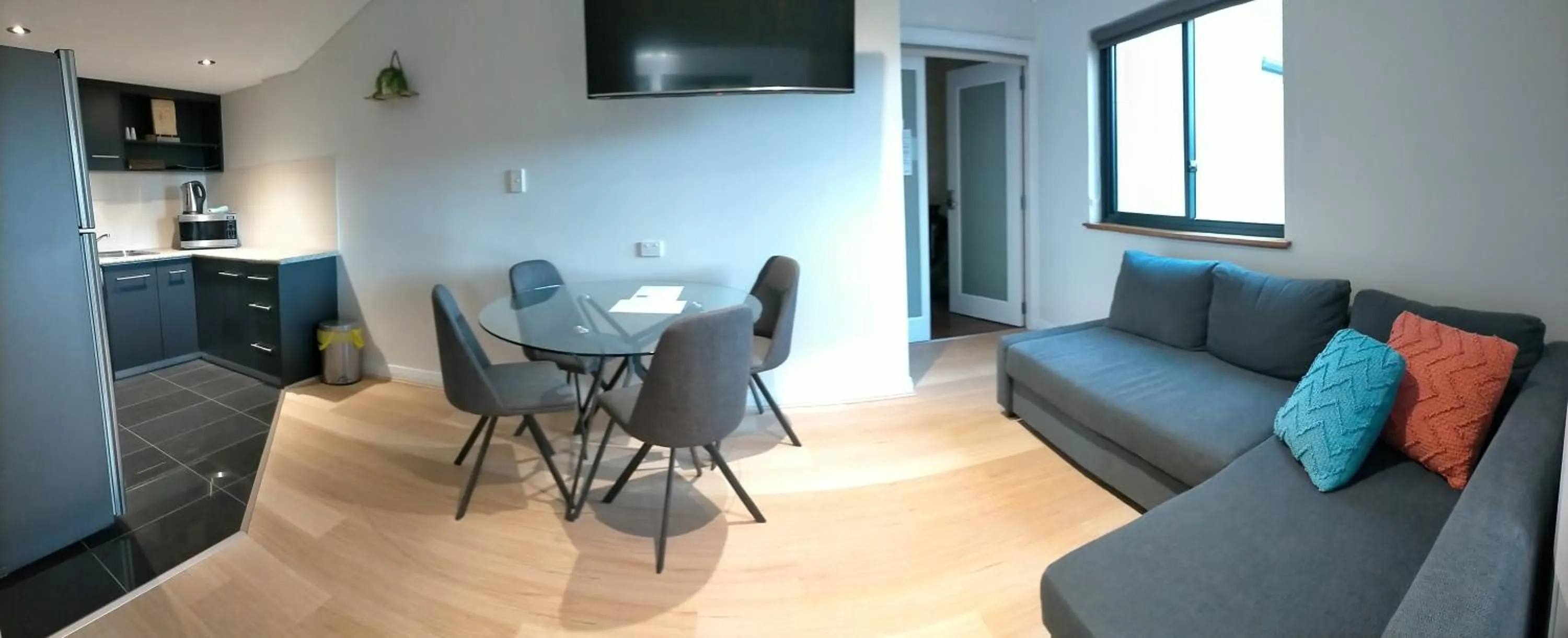 TV and multimedia in Dunsborough Bay Village Resort Suites