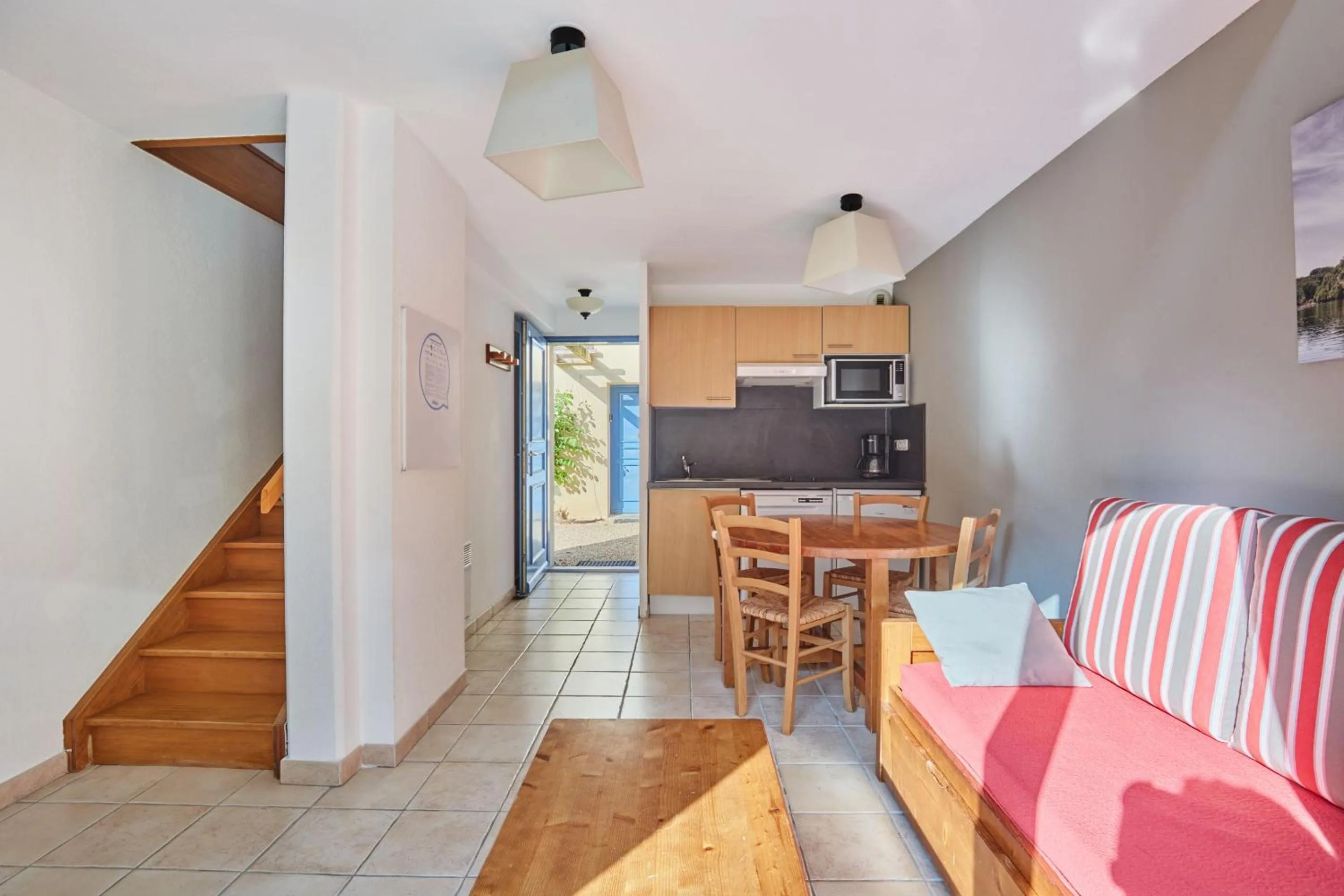 Dining area in Résidence Odalys Le Hameau du Moulin