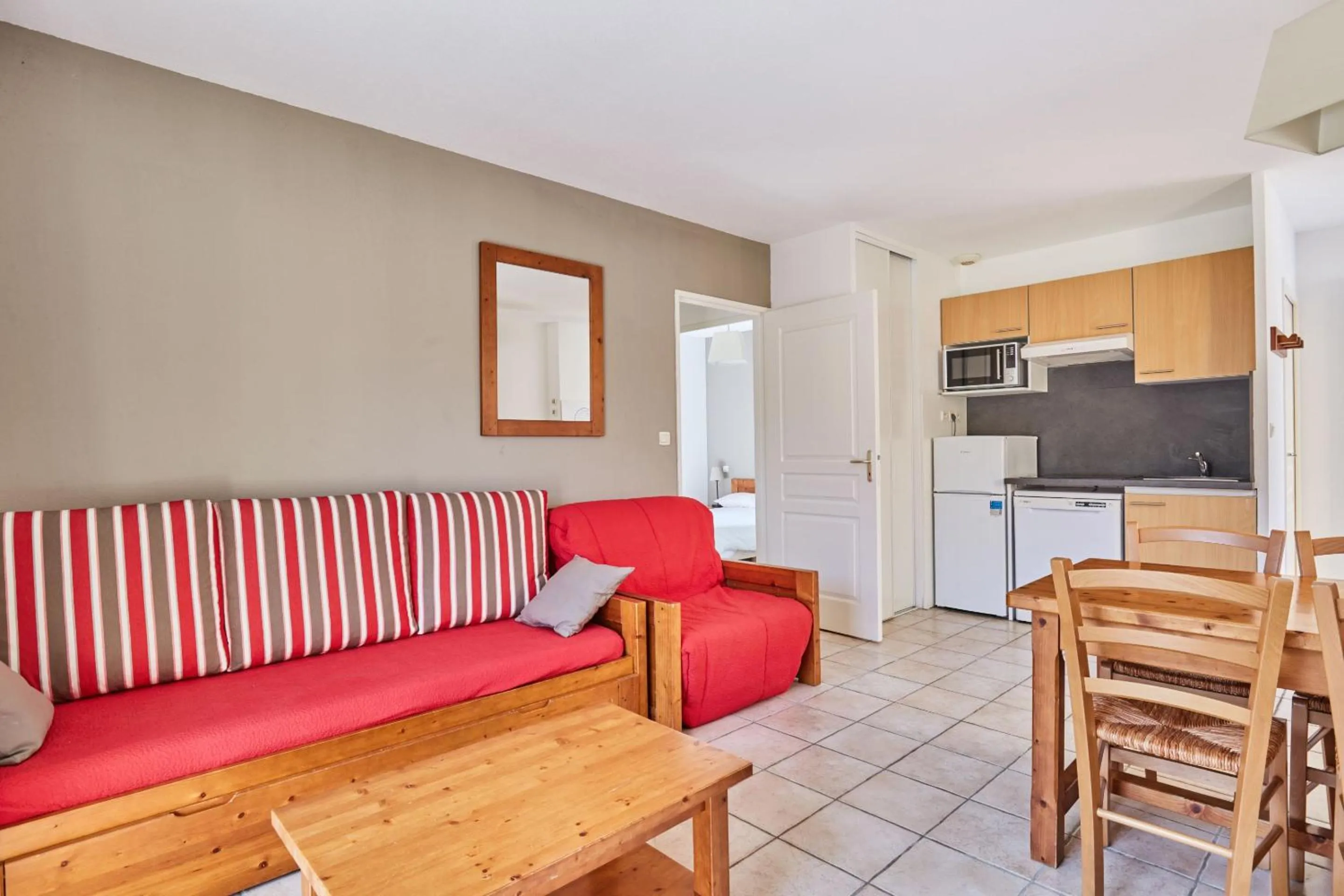 Dining area in Résidence Odalys Le Hameau du Moulin